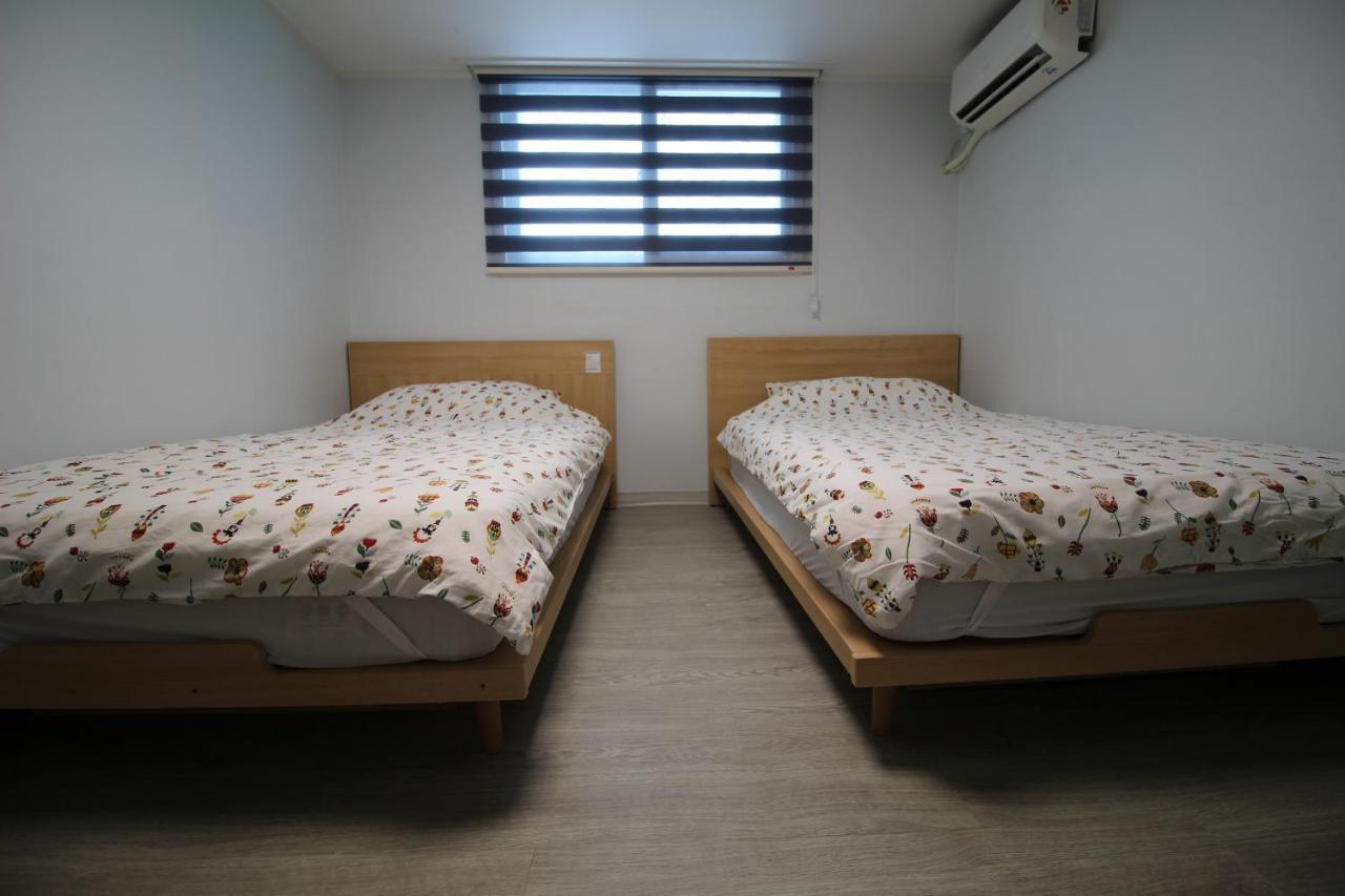 Bunk Backpackers