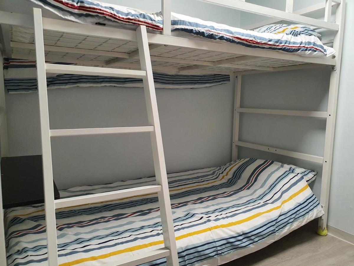 Bunk Backpackers Guest house 2*