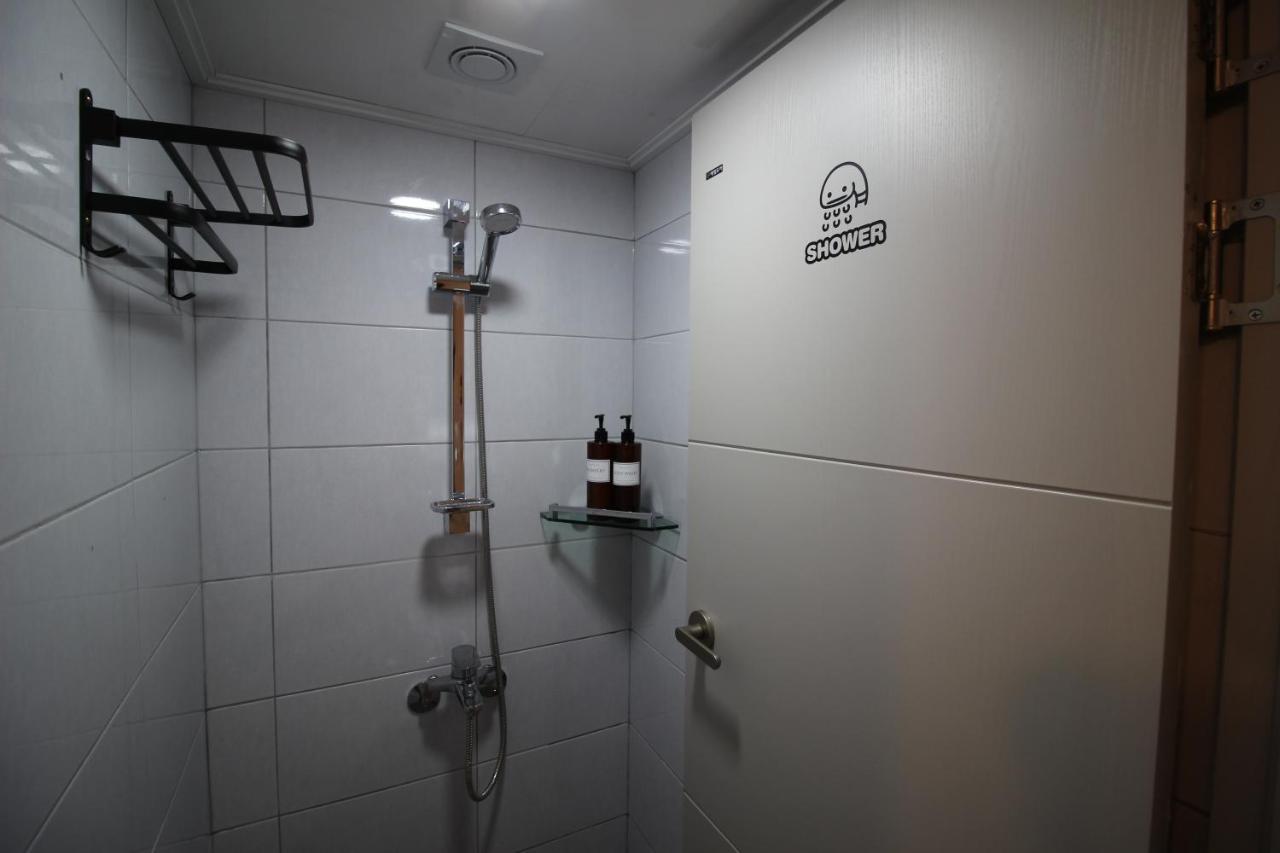 Bunk Backpackers Guest house