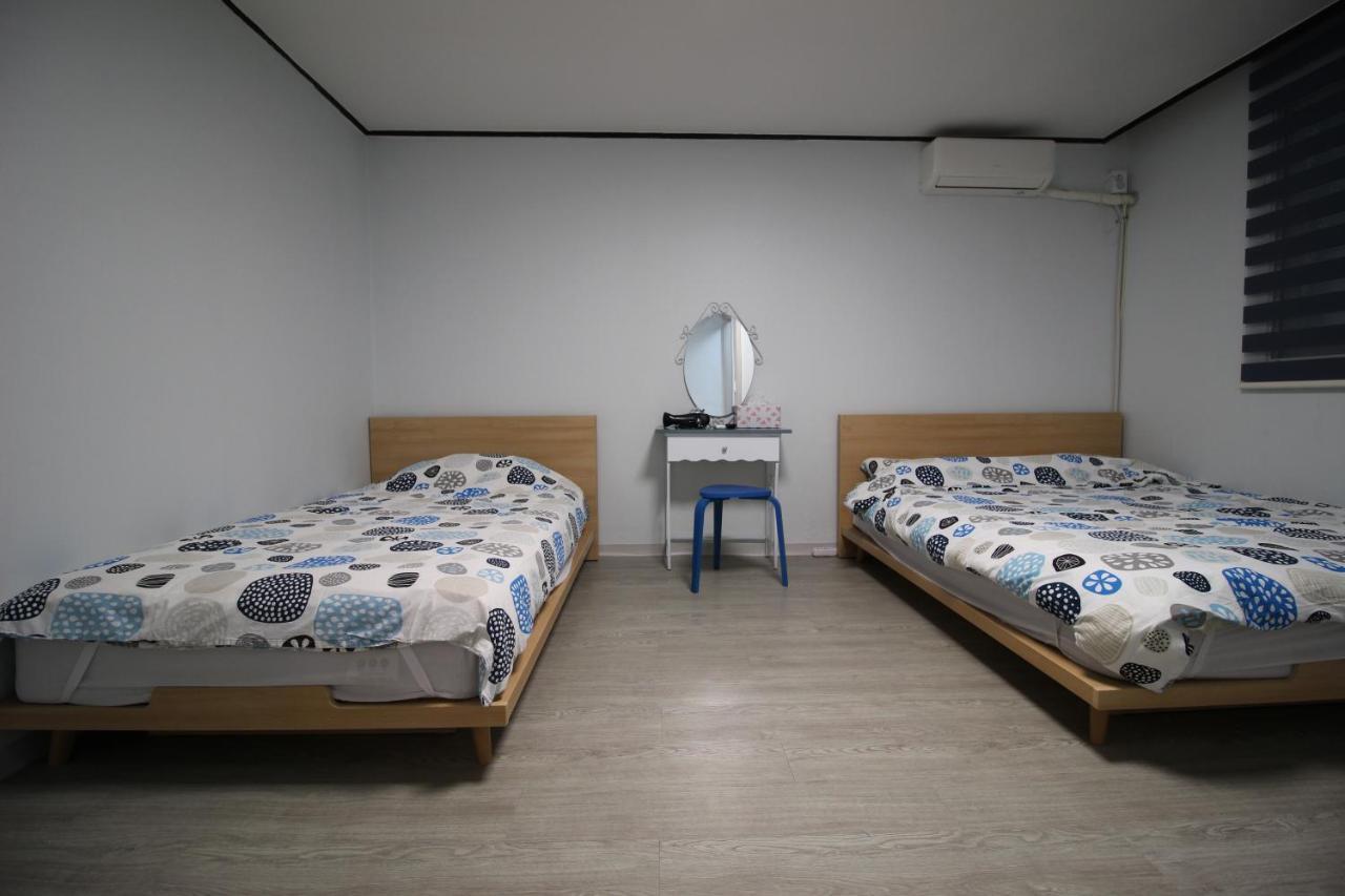 Bunk Backpackers Guest house Seoul