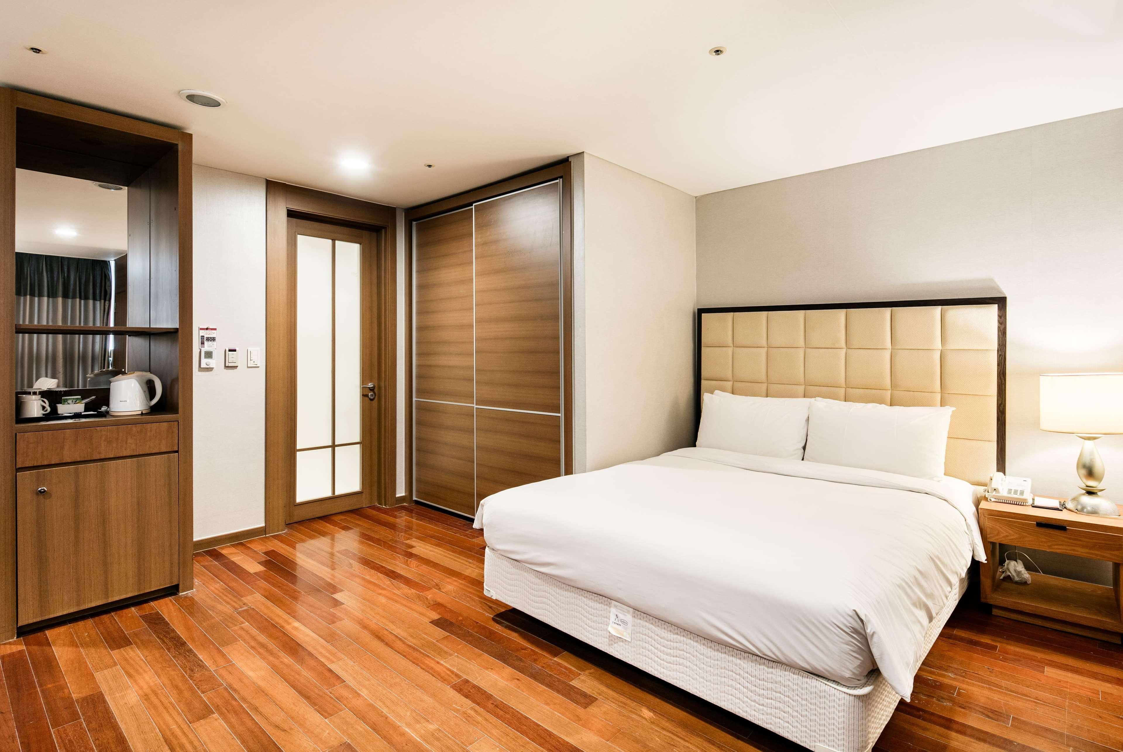 Ramada And Namdaemun Hotel Seoul