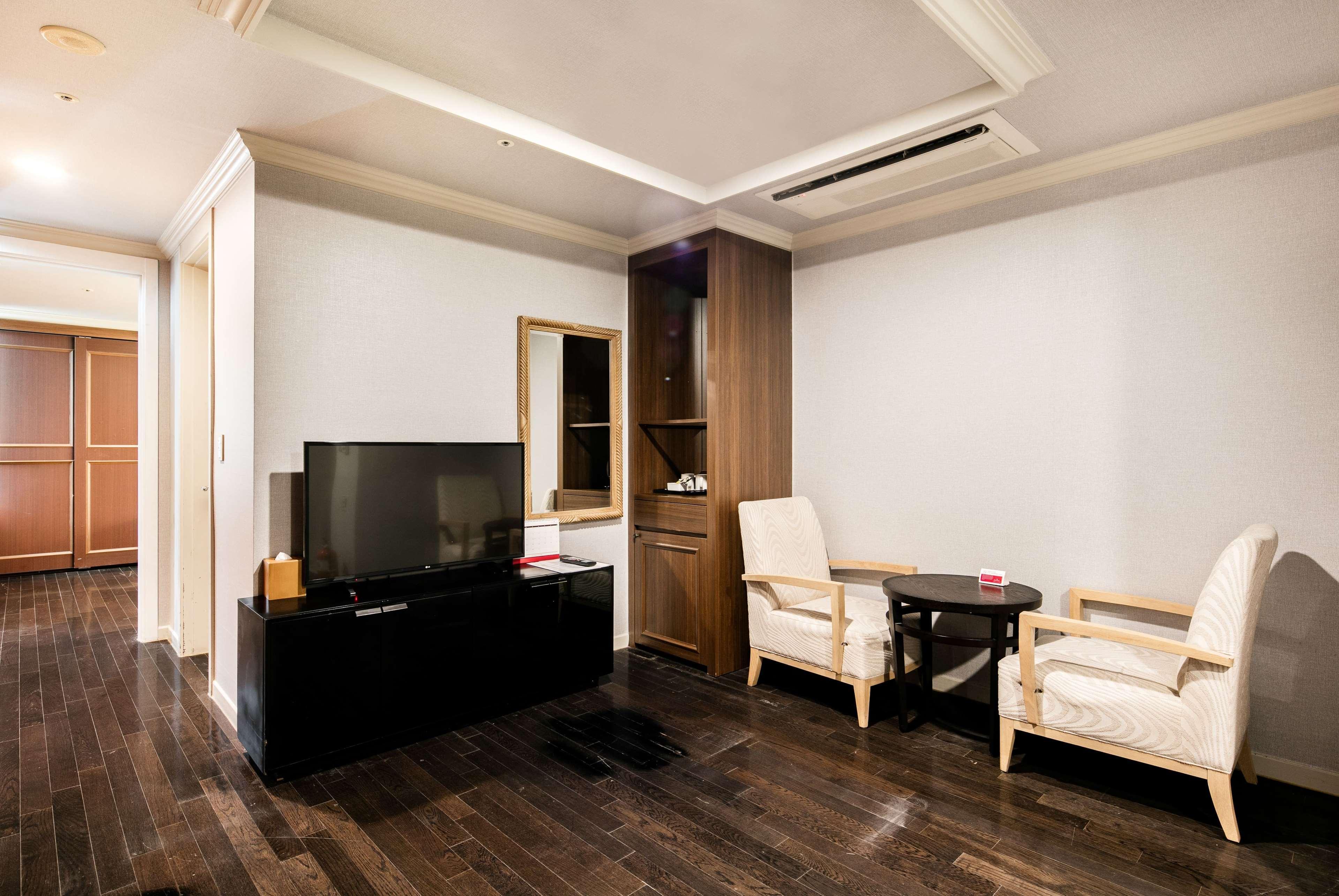 Ramada And Namdaemun Hotel 4*