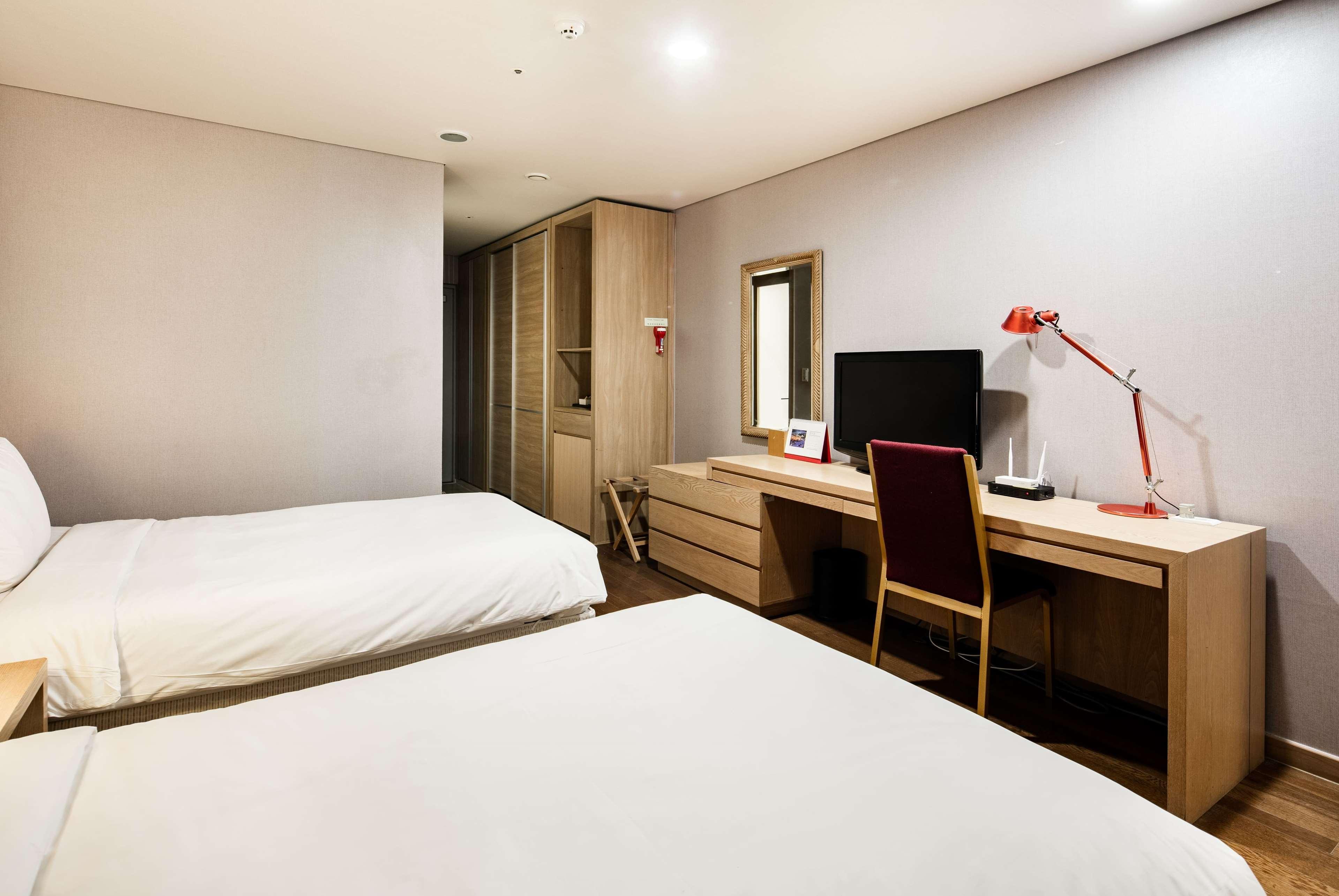 Ramada And Namdaemun