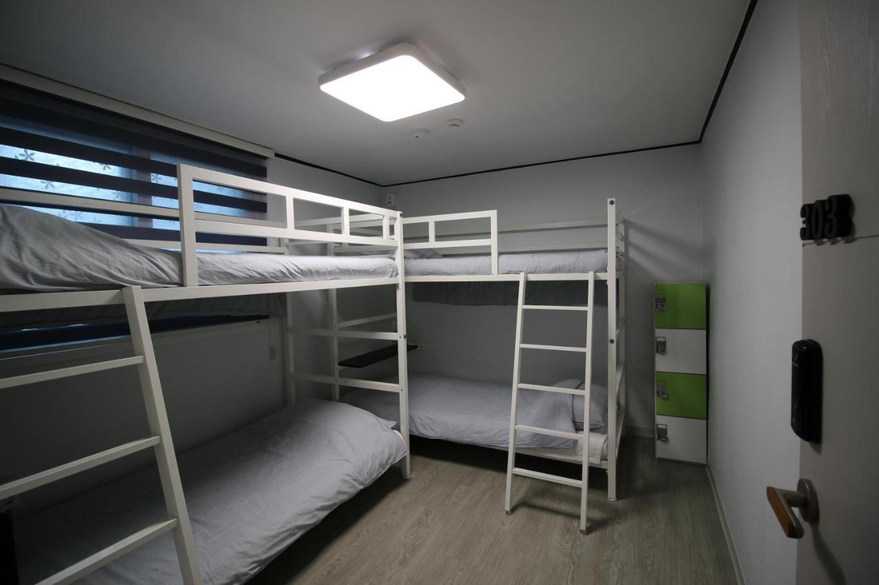 Bunk Backpackers Guest house