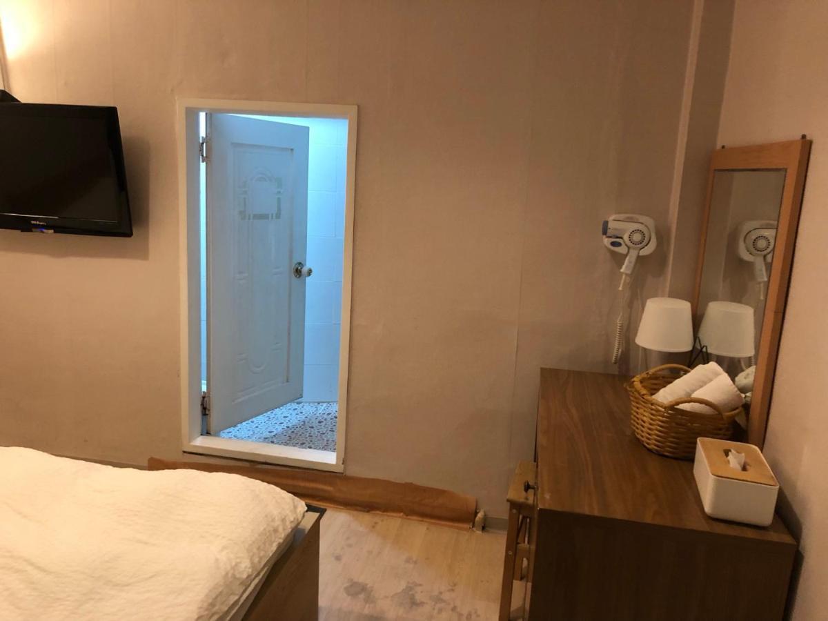 Chris Guest house 2*