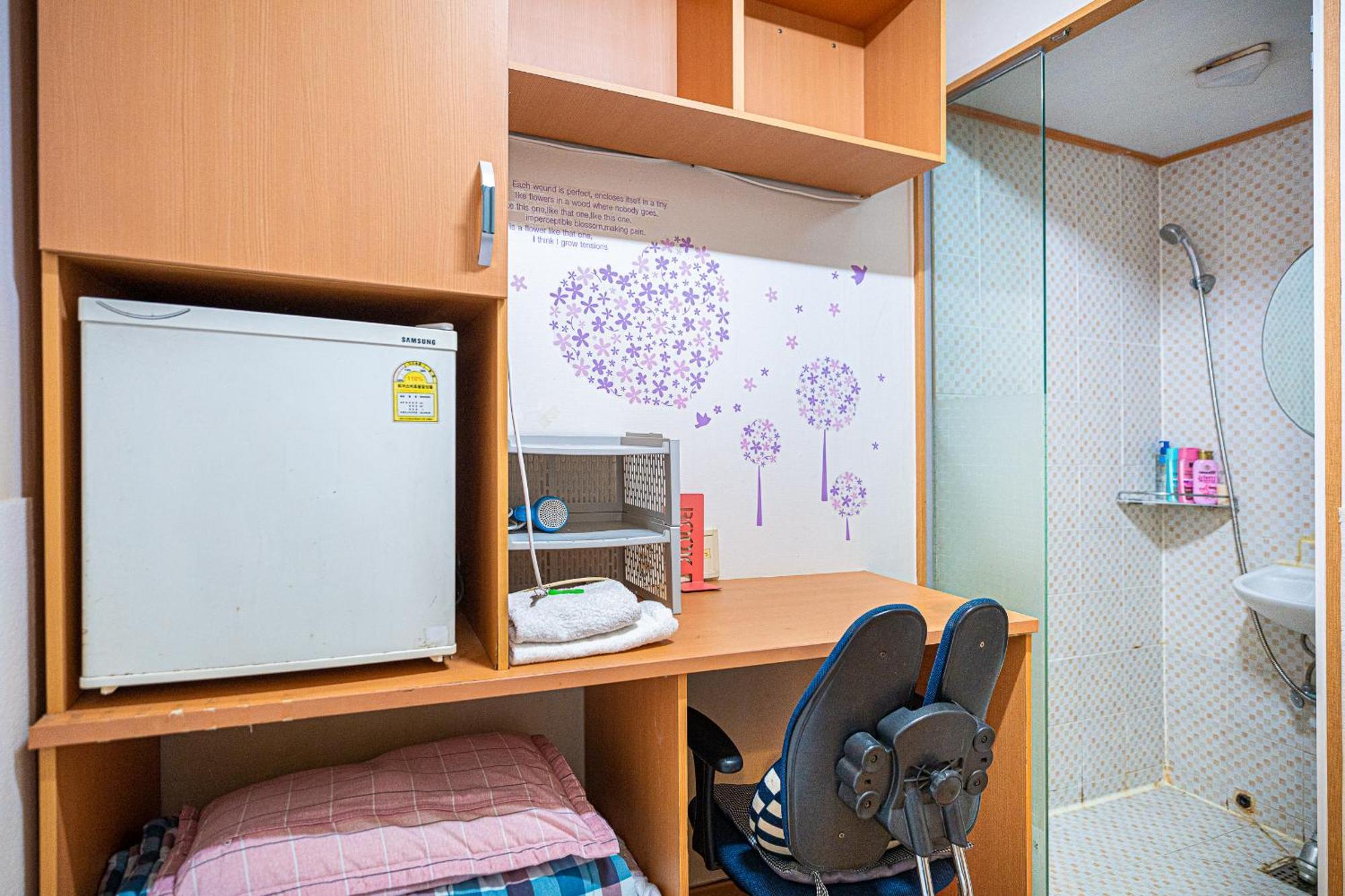 Hostel Dream Single House