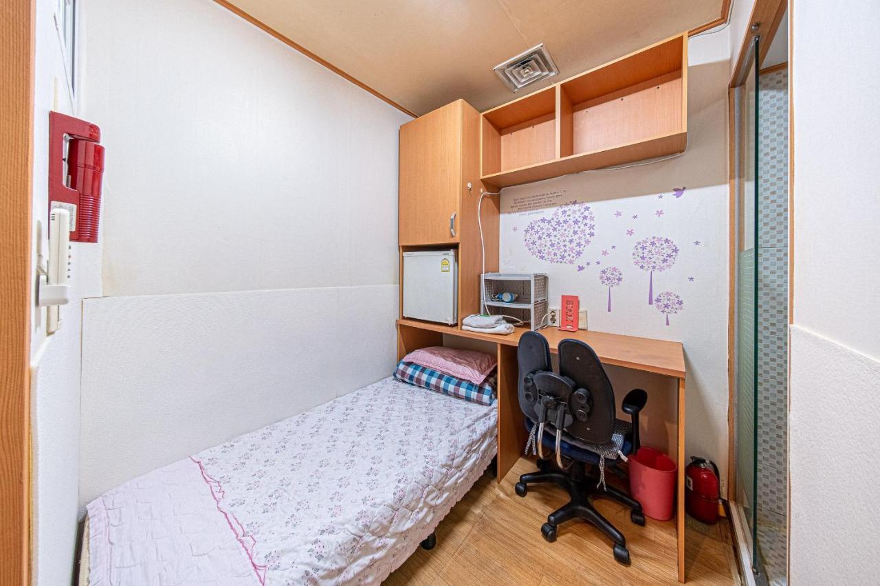 Hostel Dream Single House