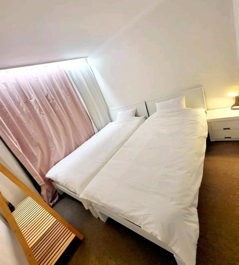 Sinchon Station Line 2 Exit 3 And 4 Min Three-room Hongdae *