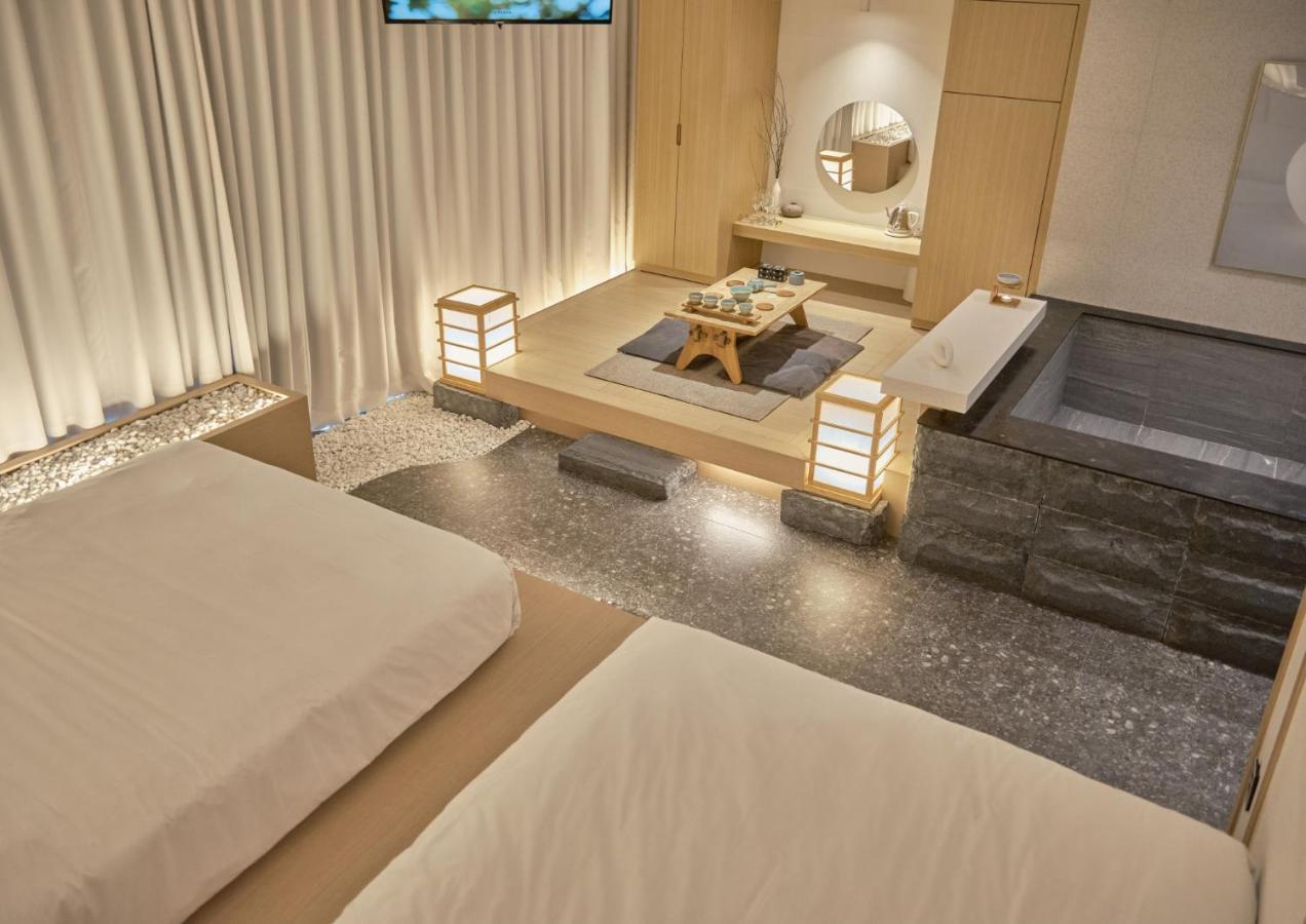 Hotel Uh The 2*