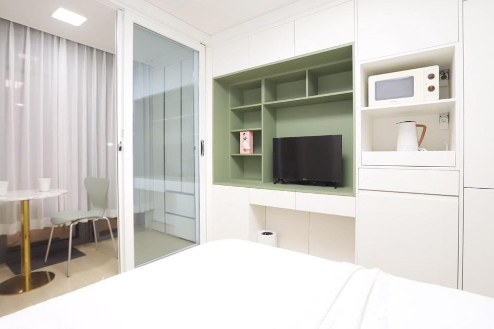 Apartment The Share Myeongdong *