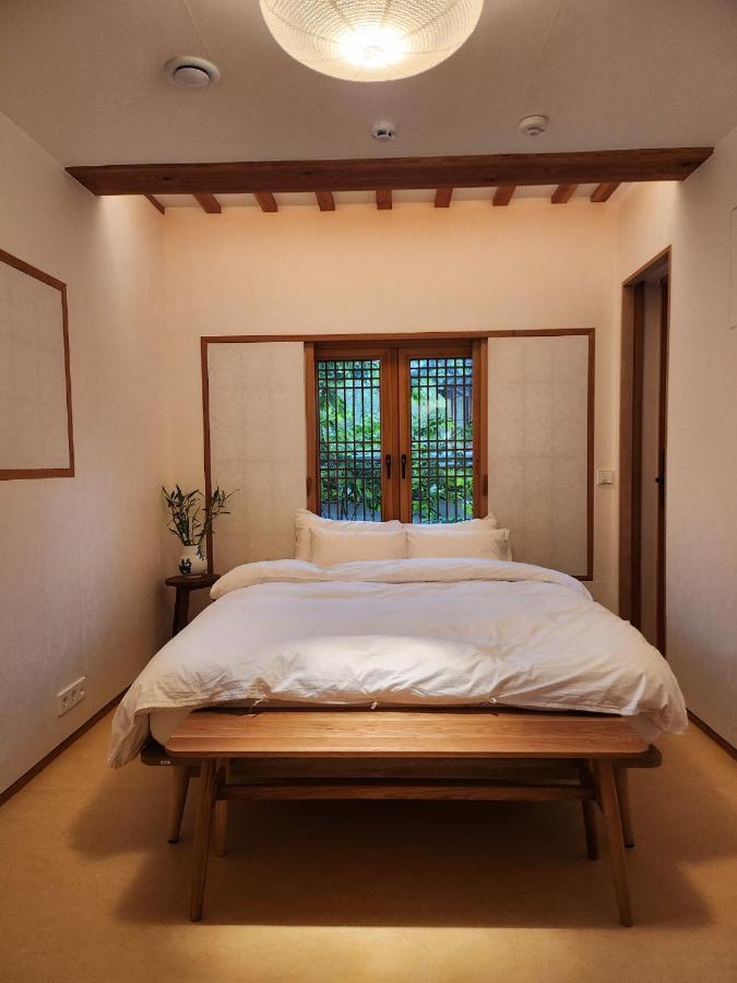 Bahay bakasyunan Iriru Luxury Hanok - Eunpyung Hanok Village Seoul