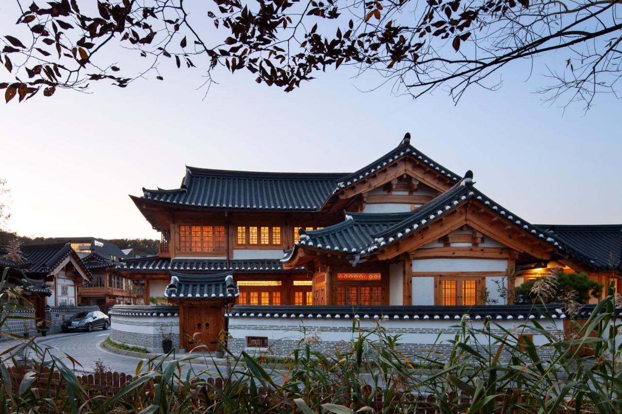 Bahay bakasyunan Iriru Luxury Hanok - Eunpyung Hanok Village