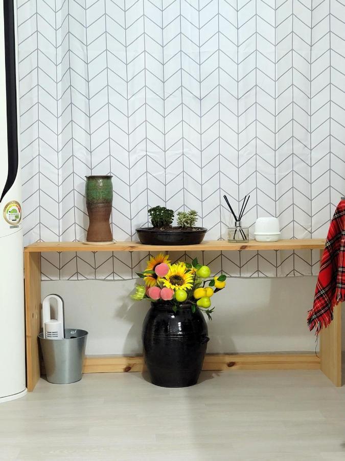 Northwestern Of A Quiet And Spacious House * Seoul