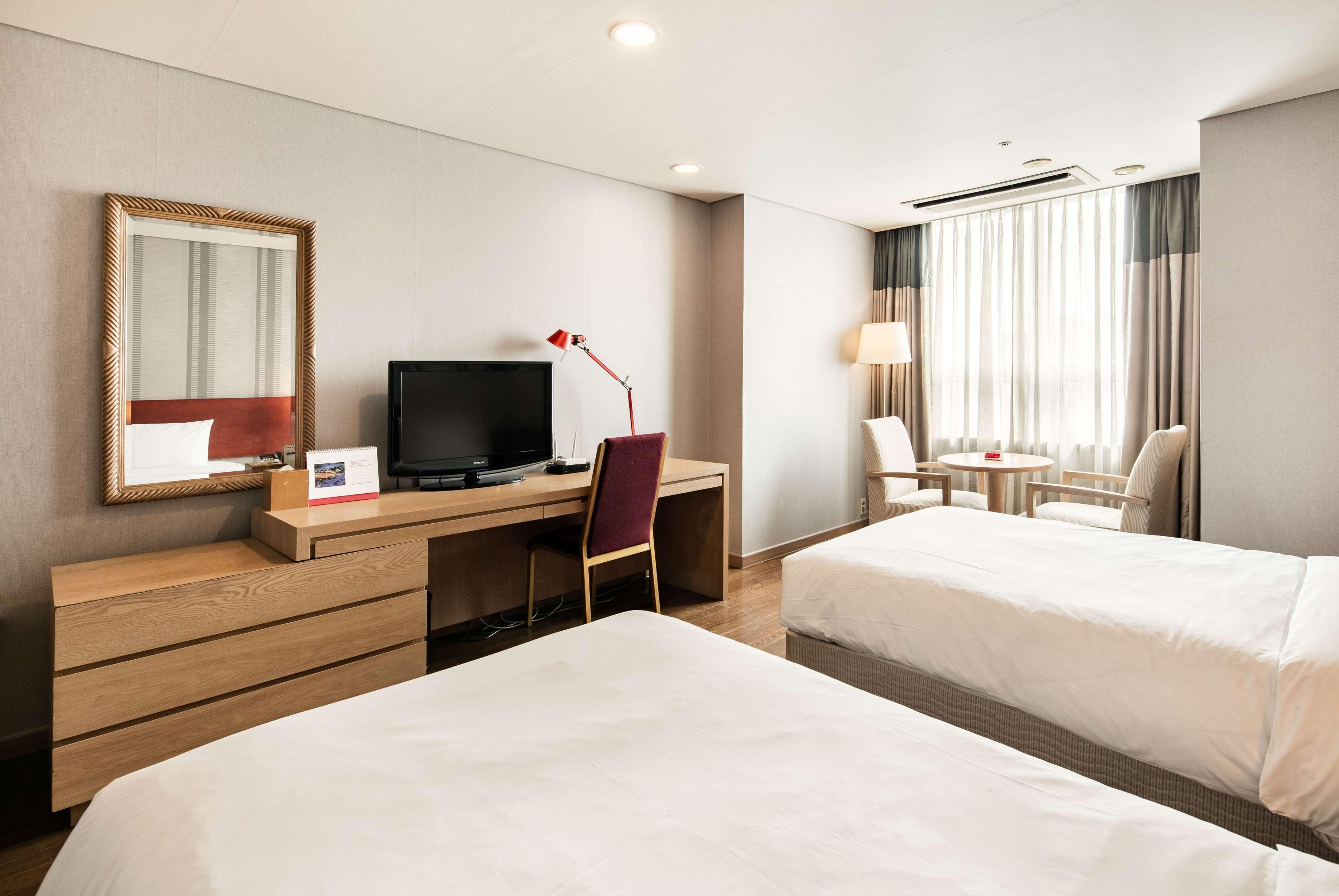 Hotel Ramada And Namdaemun 4*