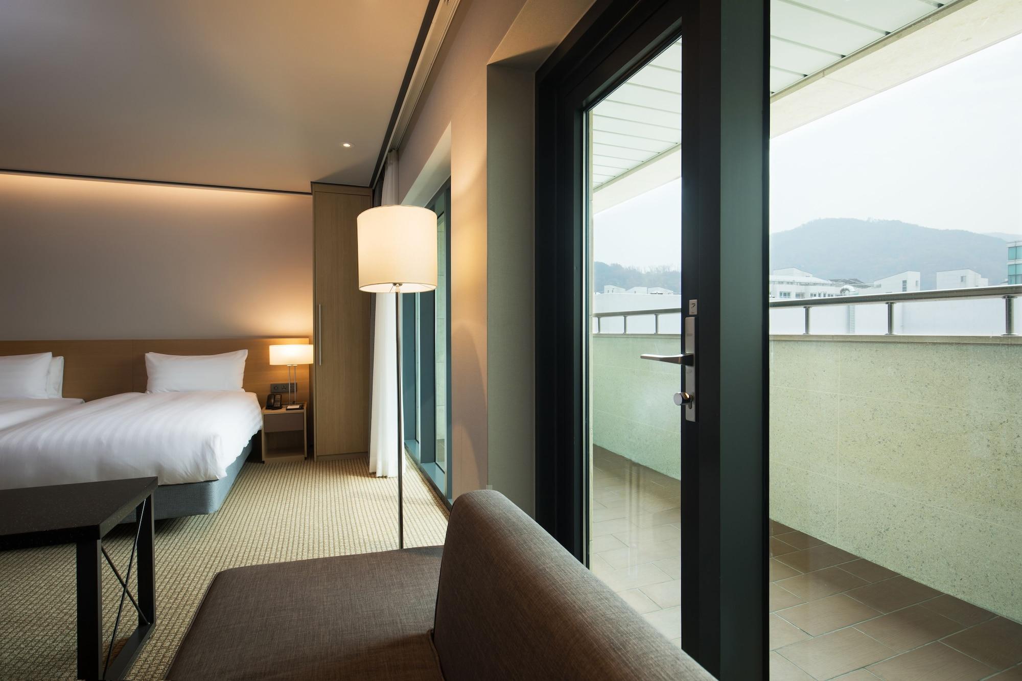 Orakai Cheonggyesan Hotel, Bw Premier Collection 4*