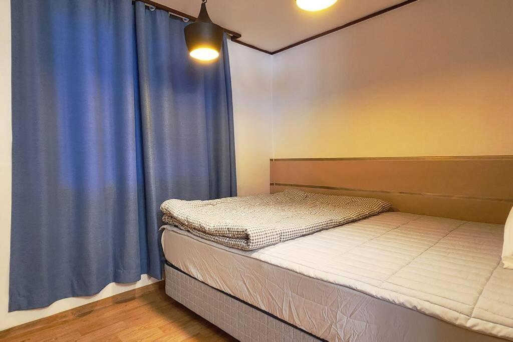 White Linen House C-2 Hongdae *