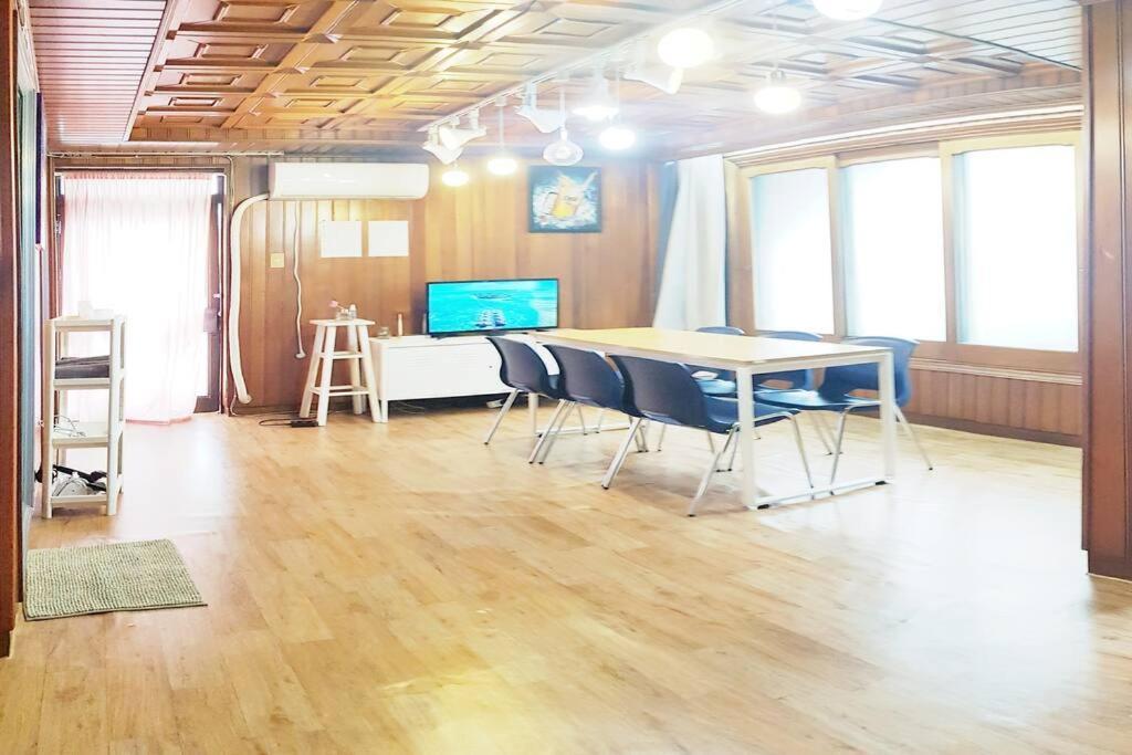 Apartment The Art House Hongdae New M-1 Apt 5beds Seoul