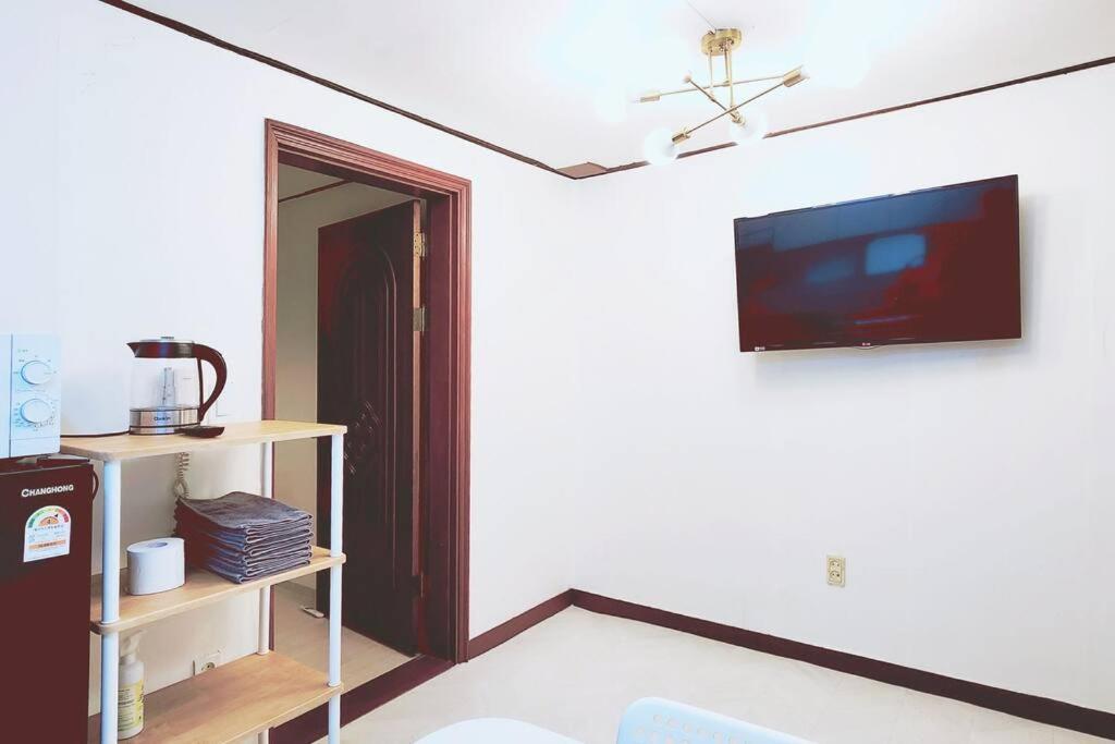 White Linen House C-2 Hongdae Seoul