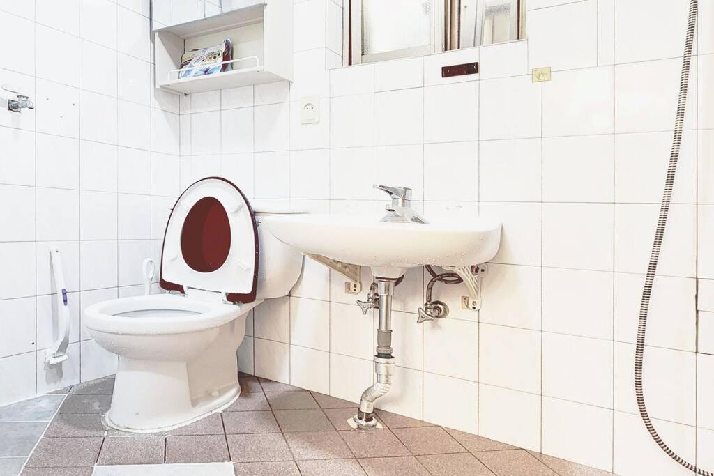 White Linen House C-2 Hongdae * Seoul
