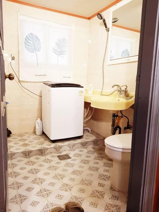 The Art House Hongdae New M-1 Apt 5beds Apartment *