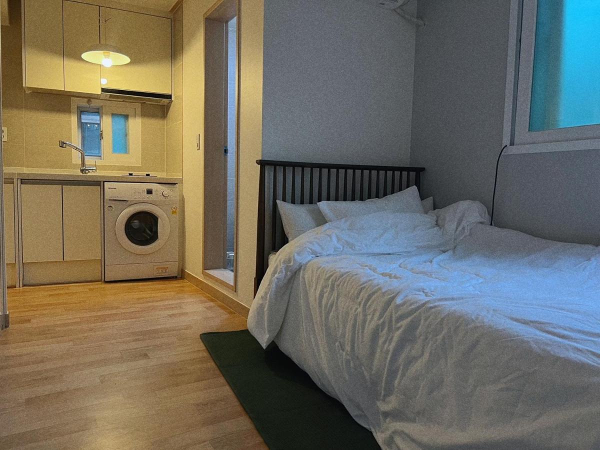 Jnineguesthouse