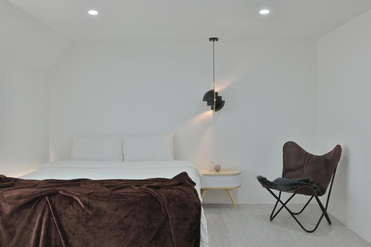 Guest house 3room+2bath Hongdae 165sqm *