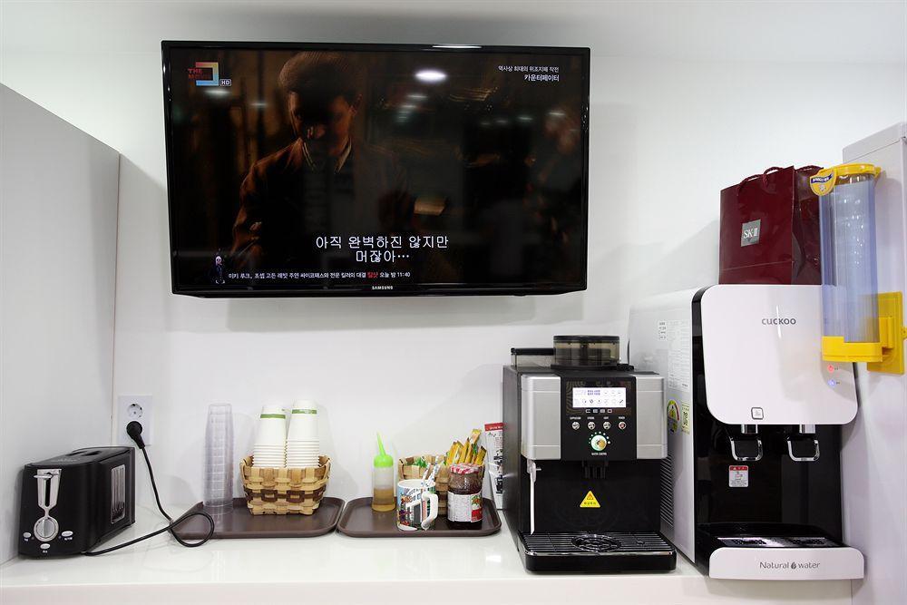 Ekonomy Myeongdong Premier Seoul