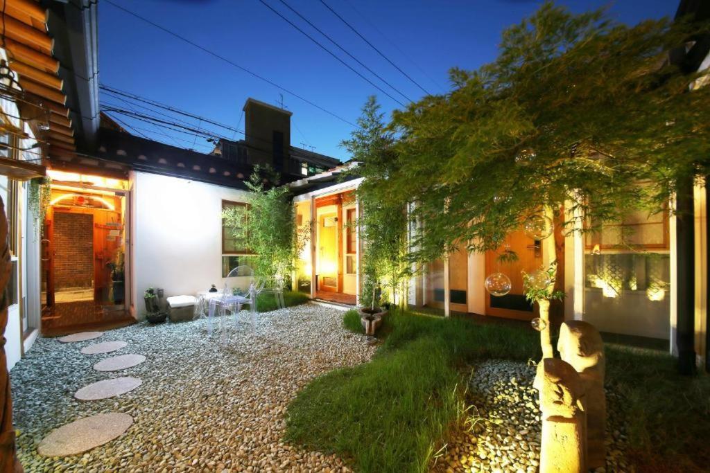 'hanok Hanok' Boutique - 2min From Gyeongbokgung Palace Station Guest house