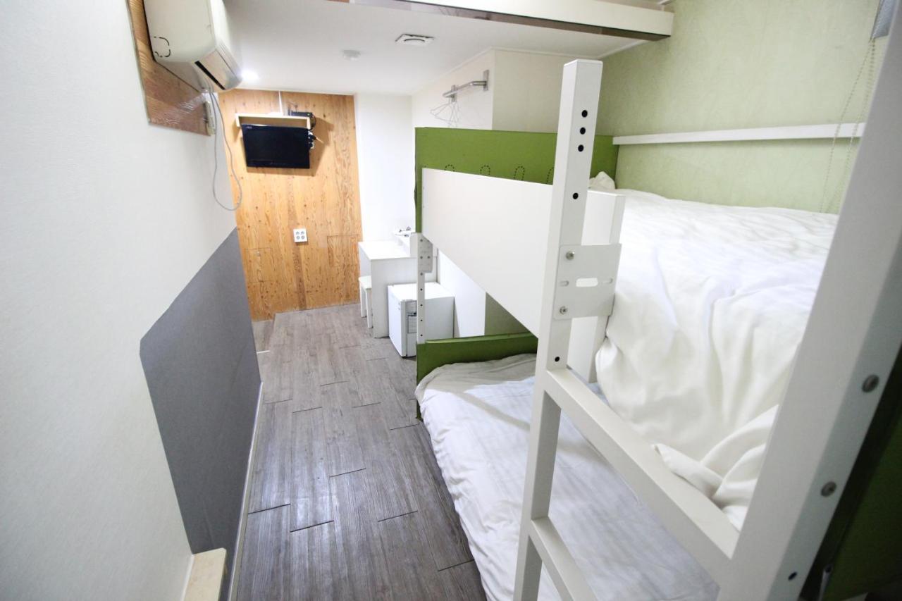 Kpop Hotel 2*