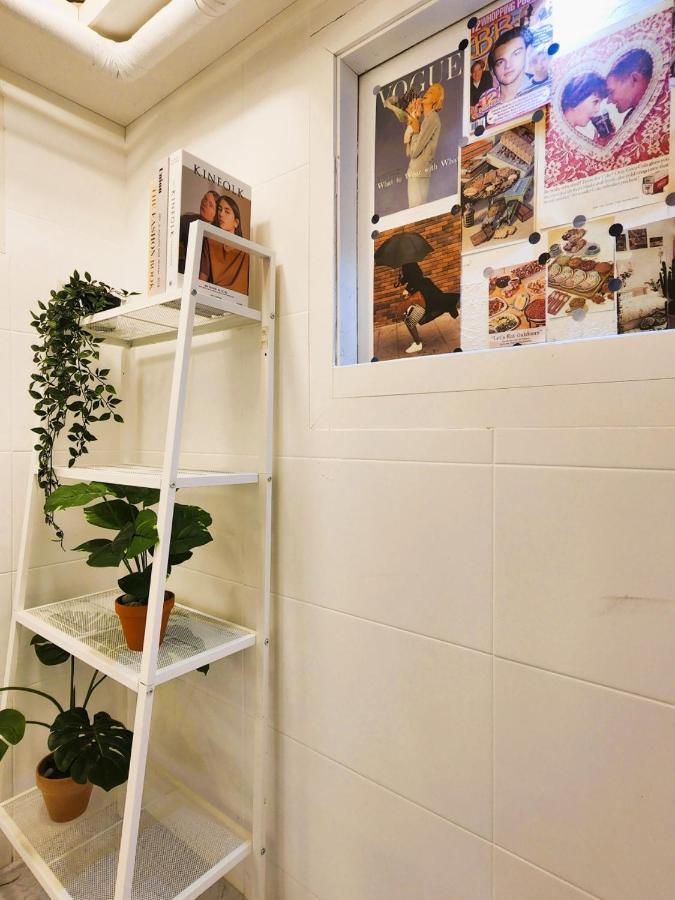 Oreum Myeongdong - Female Only Guest house Seoul
