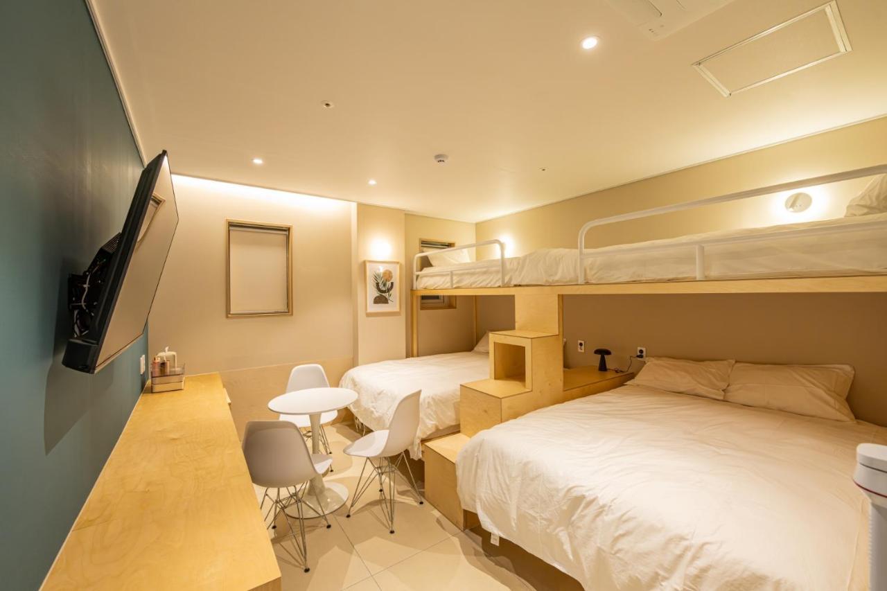 Hithere Myeongdong Hostel Seoul
