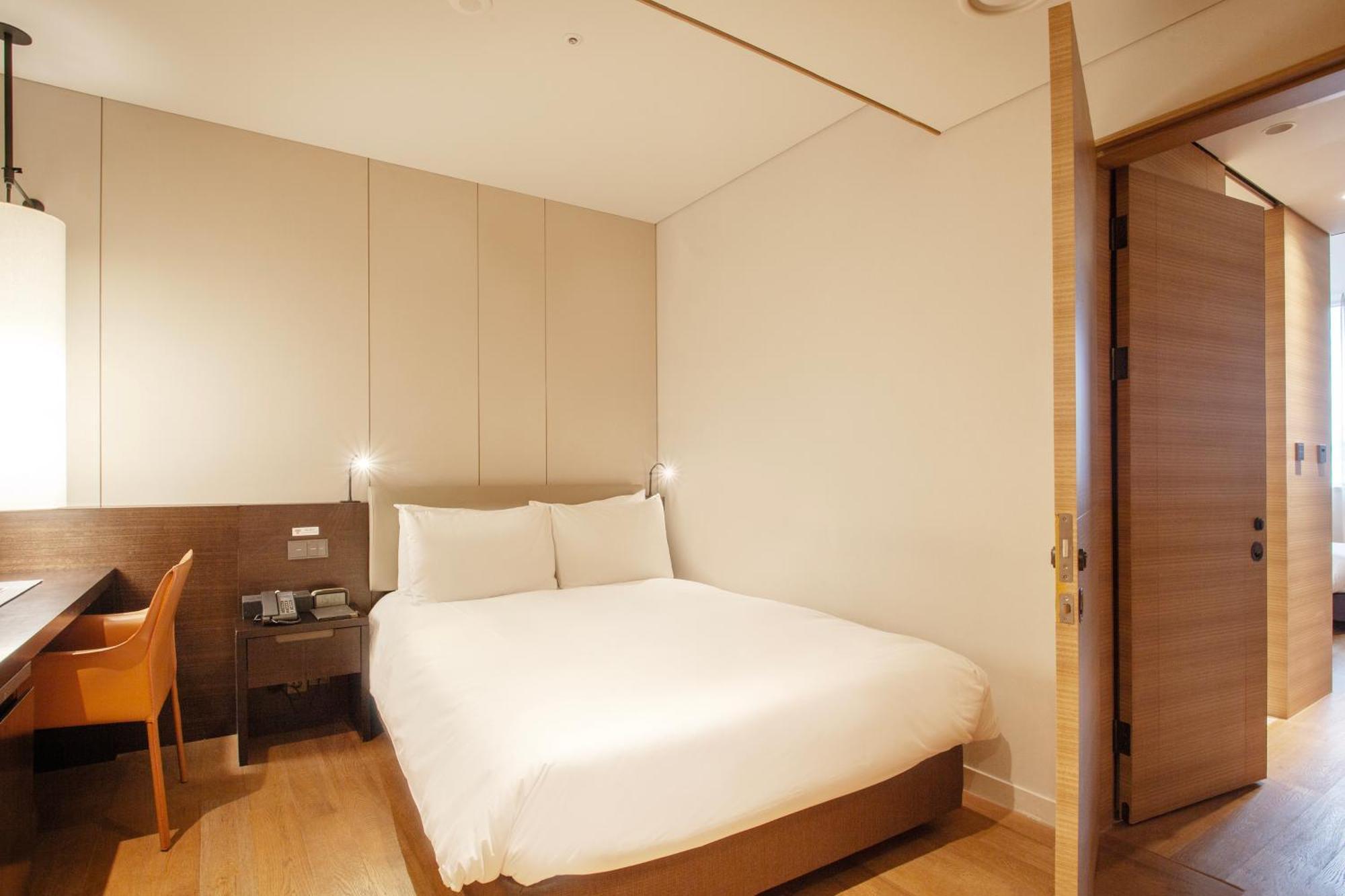 Hotel Crown Park Myeongdong 3*