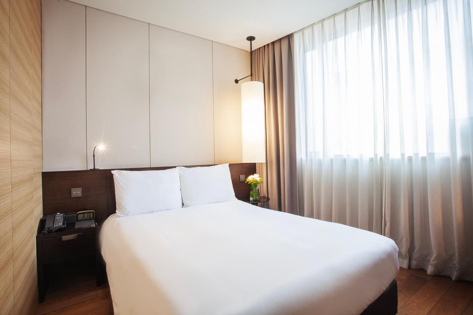 Crown Park Myeongdong Hotel 3*