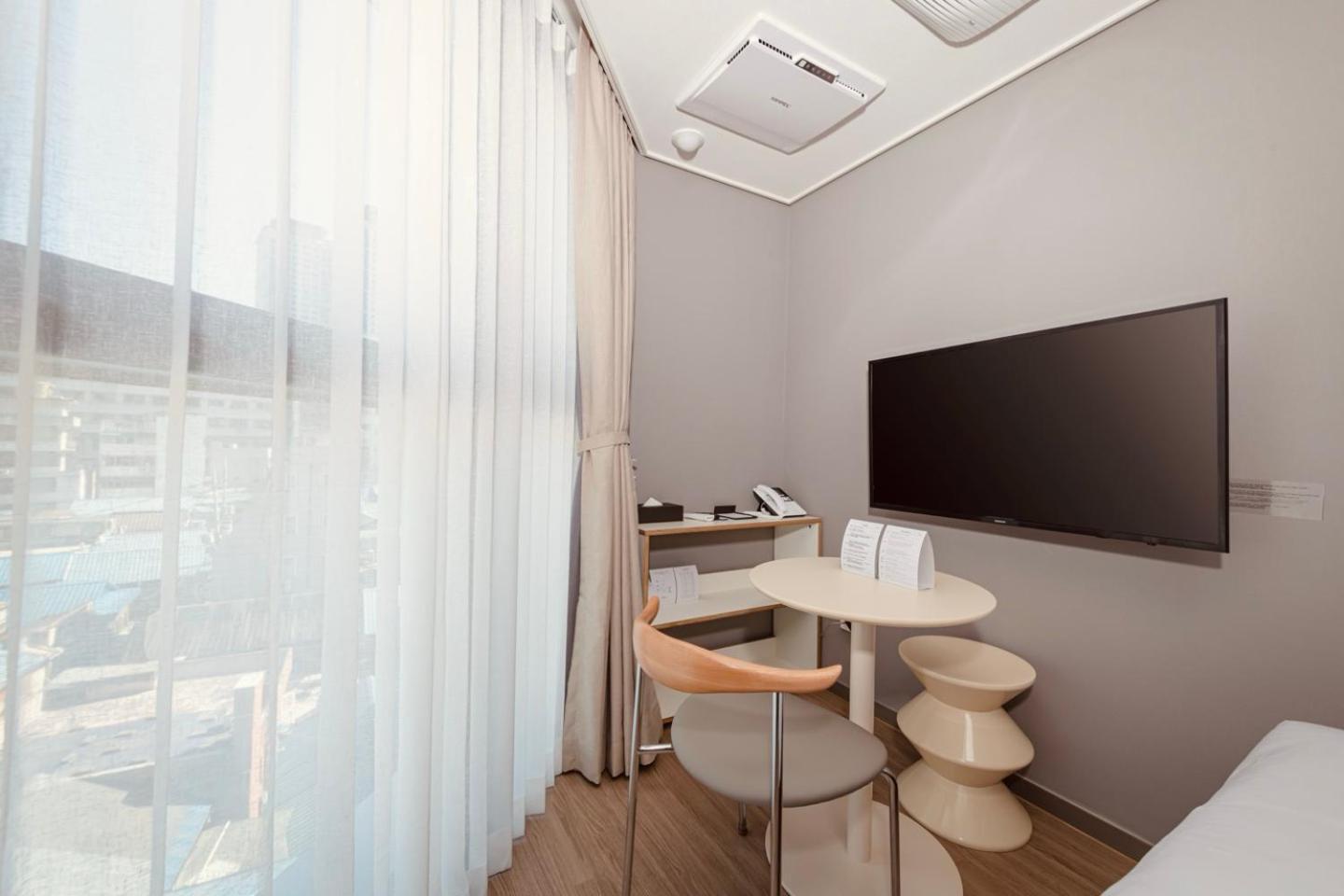 Sollago Myeongdong & 4*