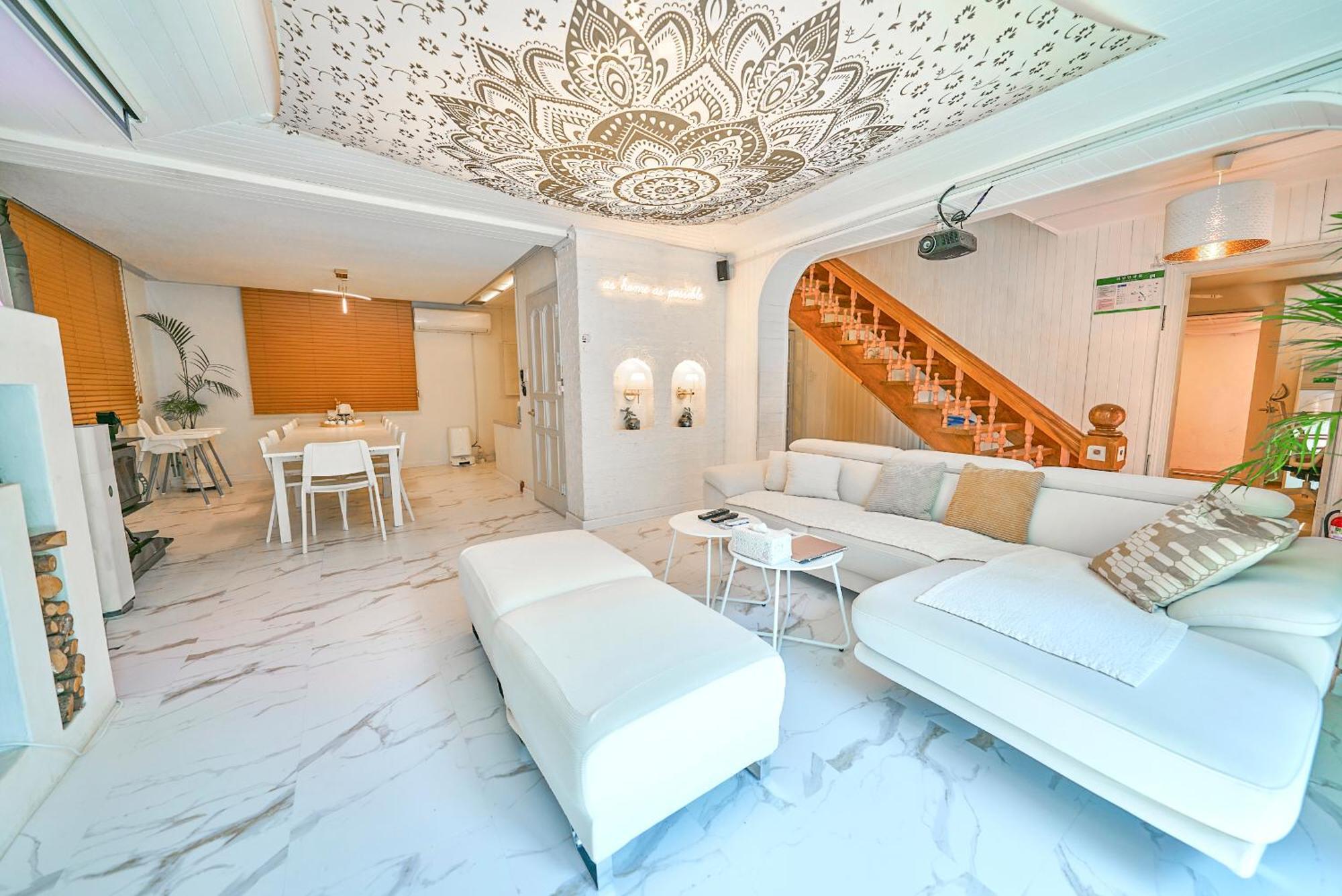 Sg Tailored Service Near Metro Holiday home *