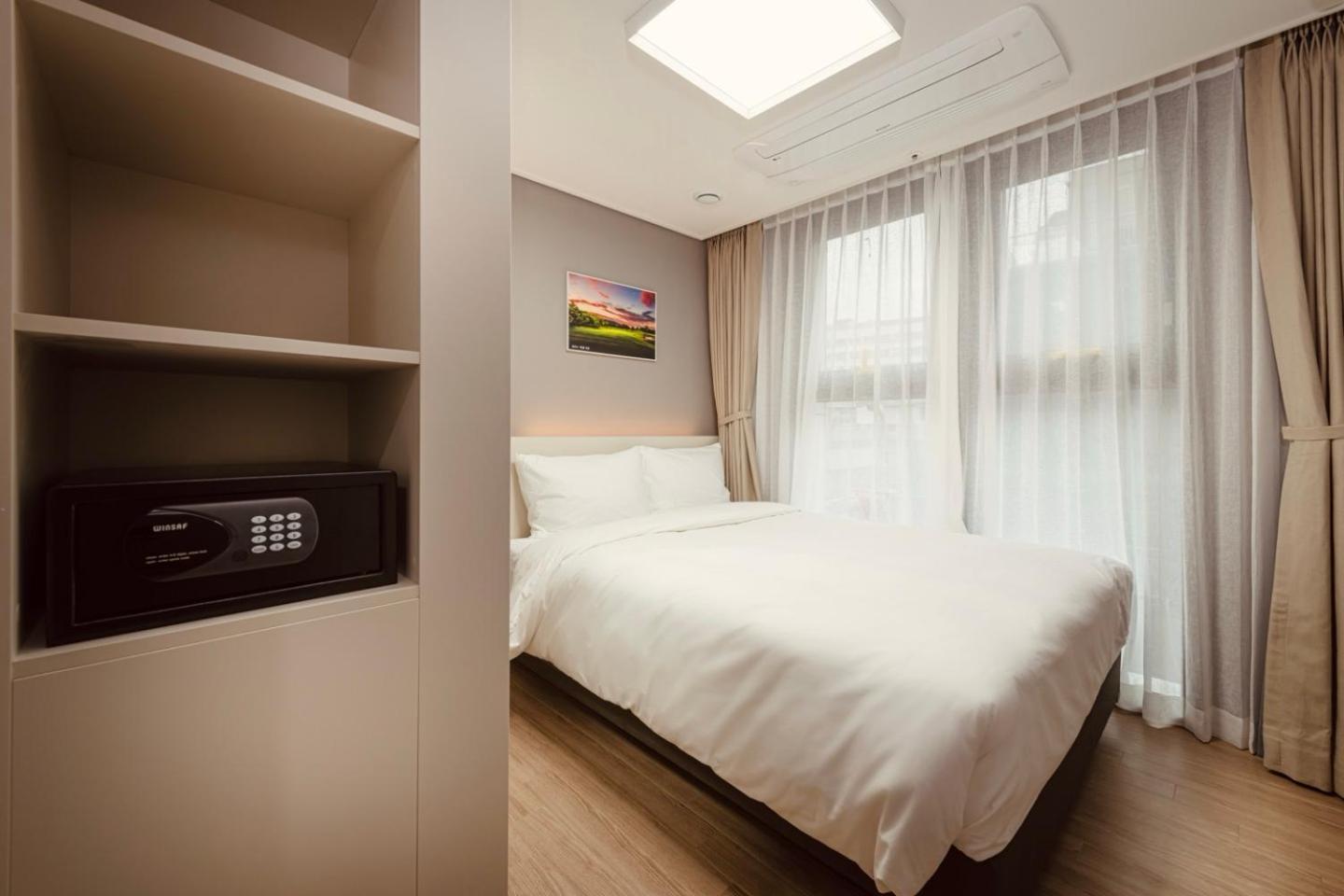 Sollago Myeongdong & Hotel