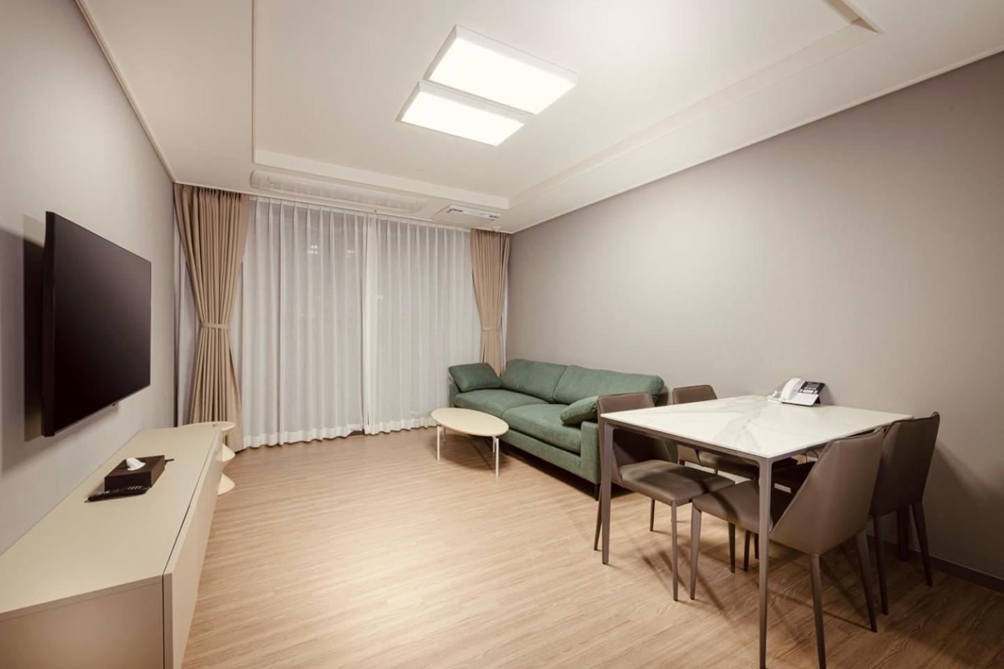 Hotel Sollago Myeongdong & Seoul