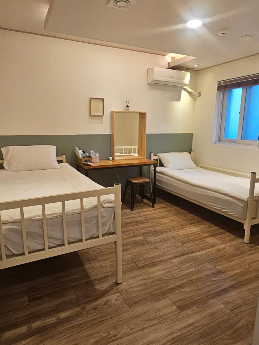 Korea - Ikseon Guest house *