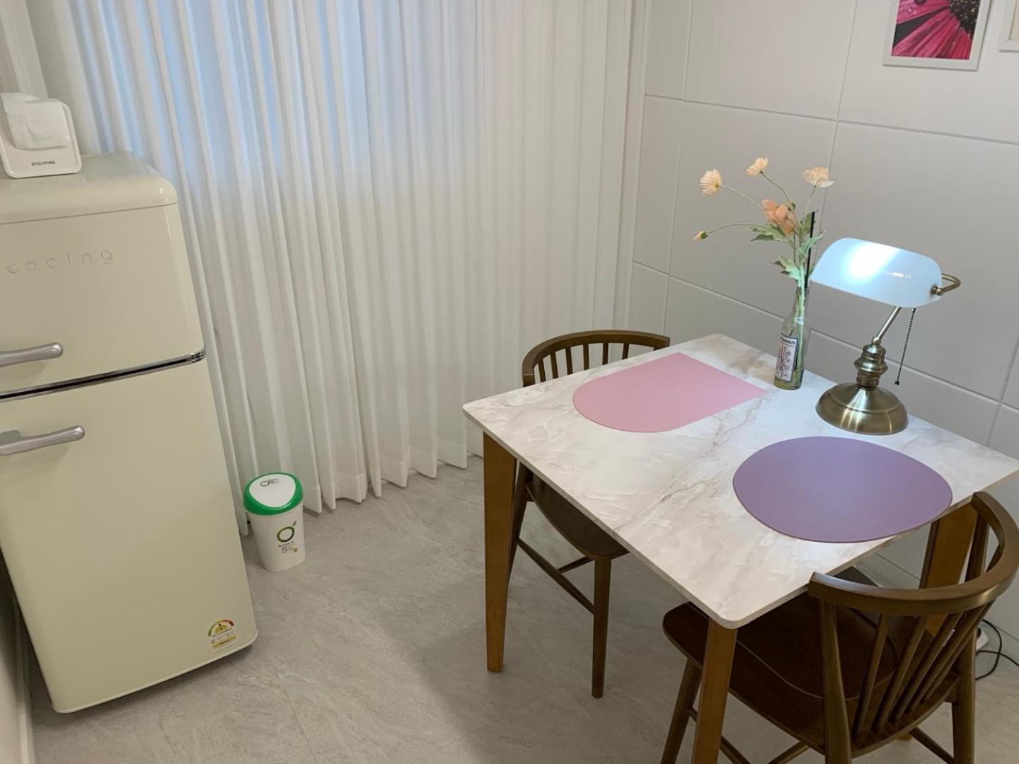 Comma 2, Cozy Semi-basement Apartment Seoul