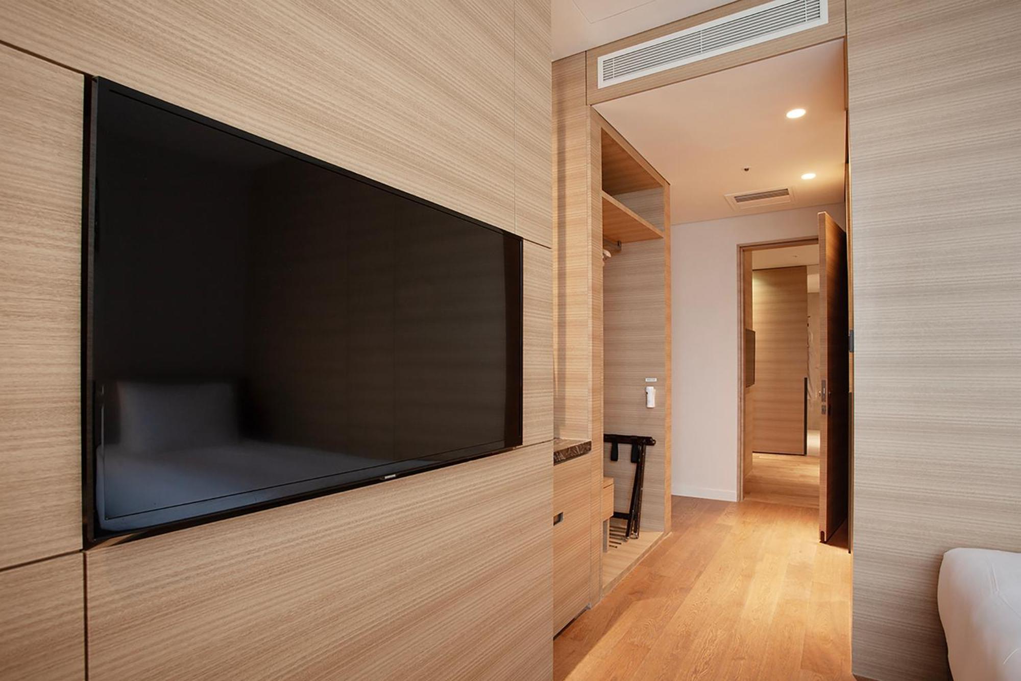Crown Park Myeongdong Hotel 3*