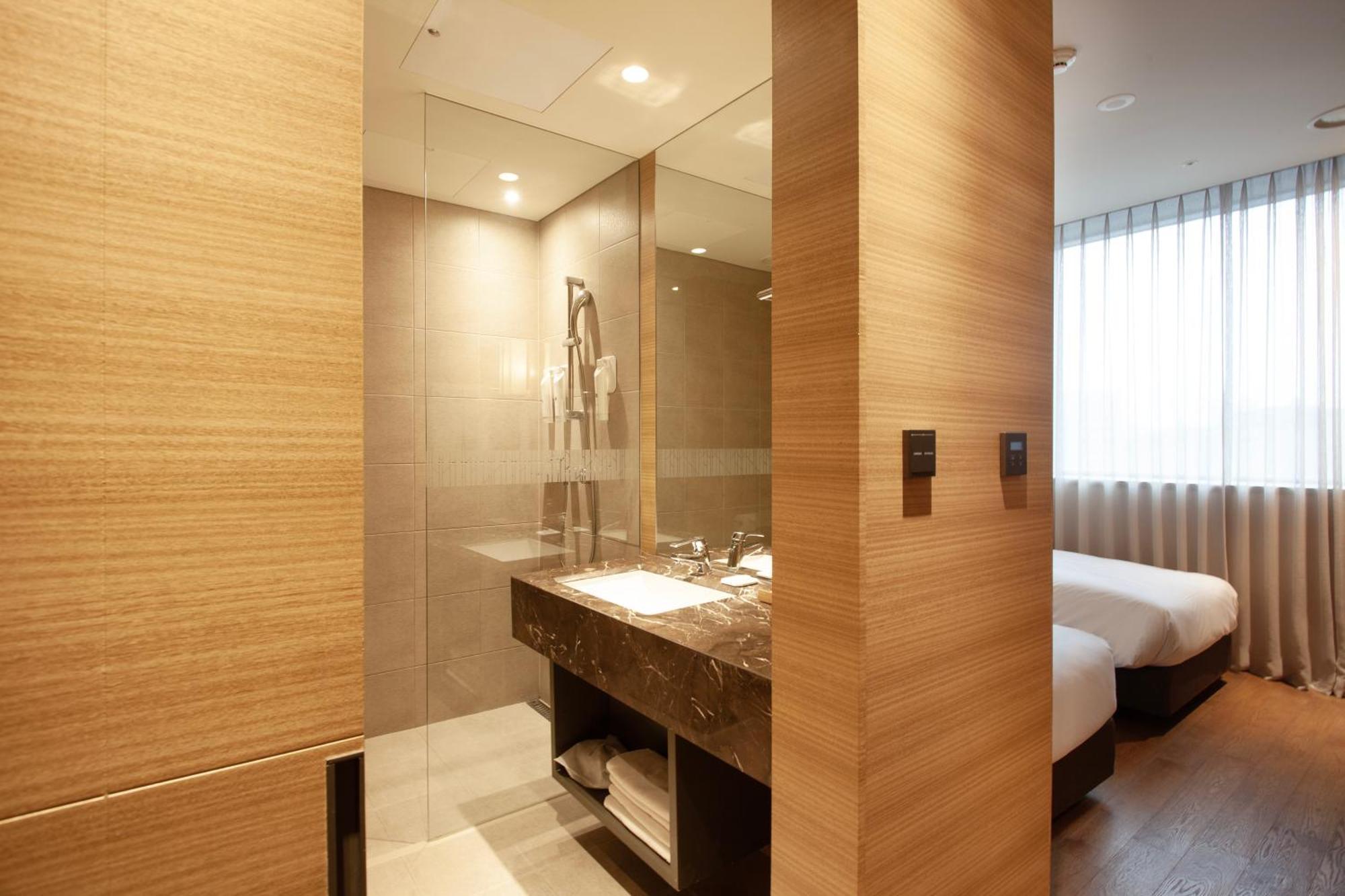 Hotel Crown Park Myeongdong 3*