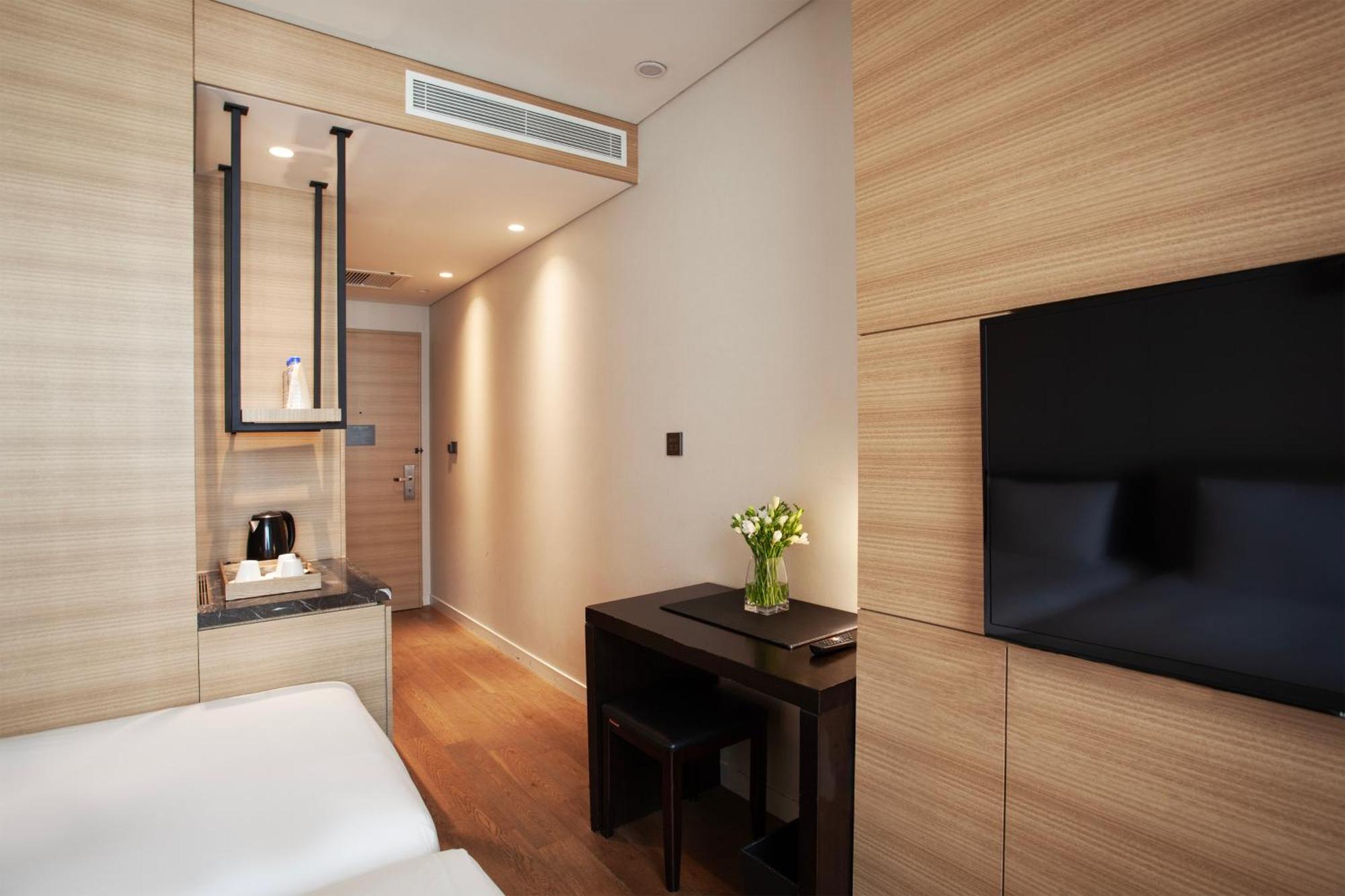 Crown Park Myeongdong 3*