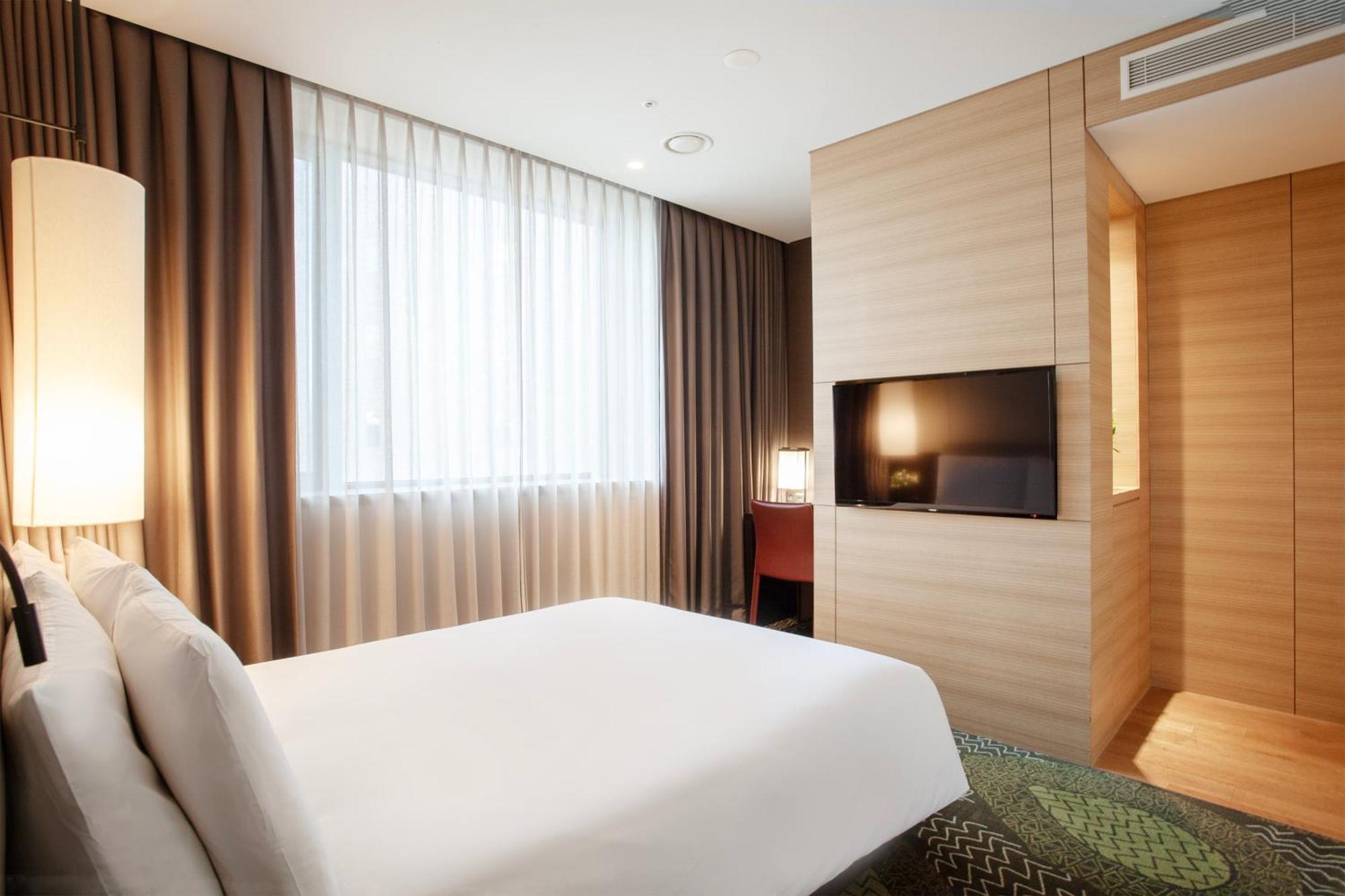 Hotel Crown Park Myeongdong 3*