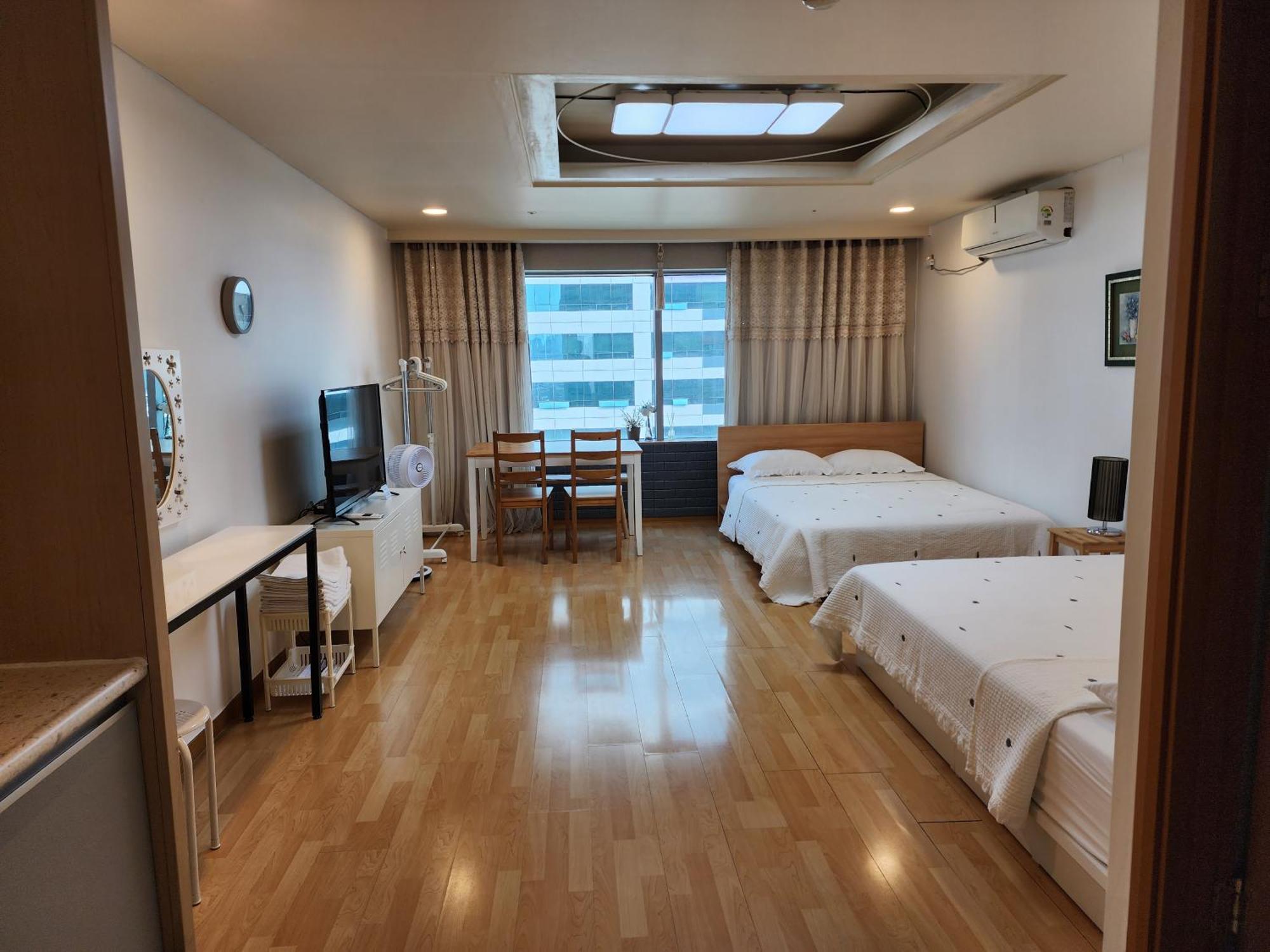 Jsm Hongik *