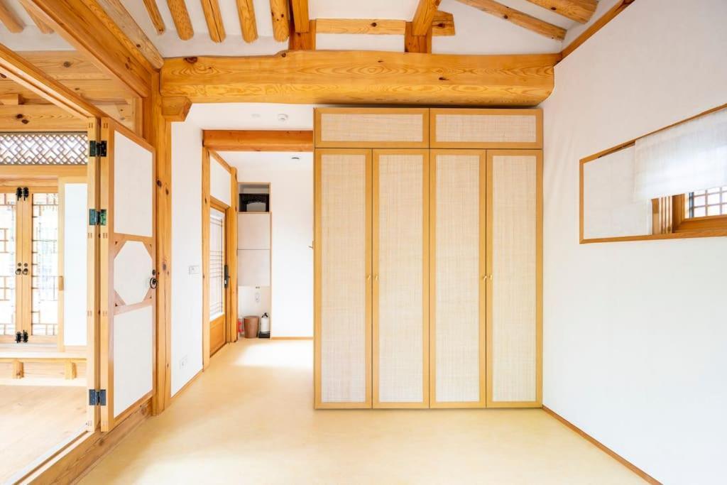Bahay bakasyunan Iriru Luxury Hanok - Eunpyung Hanok Village *