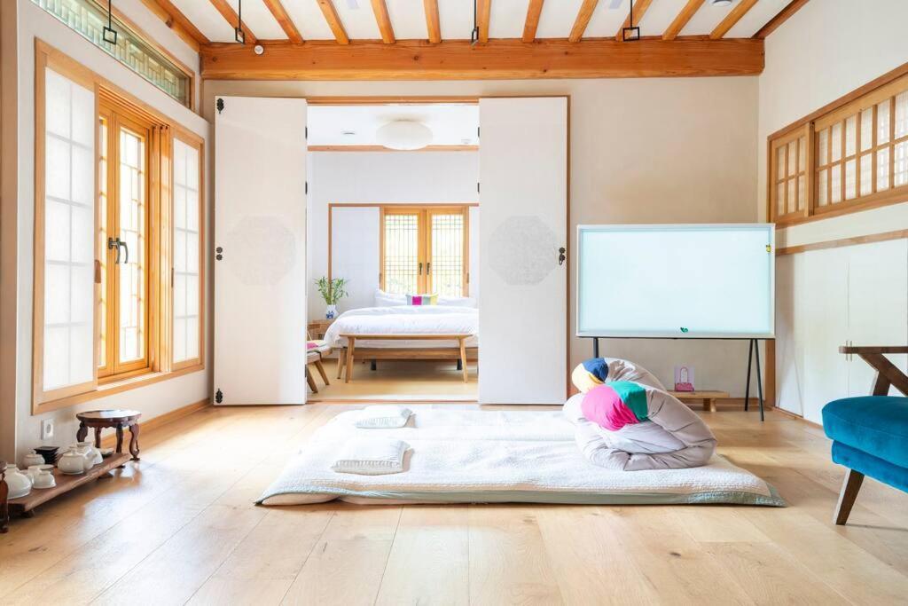 Bahay bakasyunan Iriru Luxury Hanok - Eunpyung Hanok Village