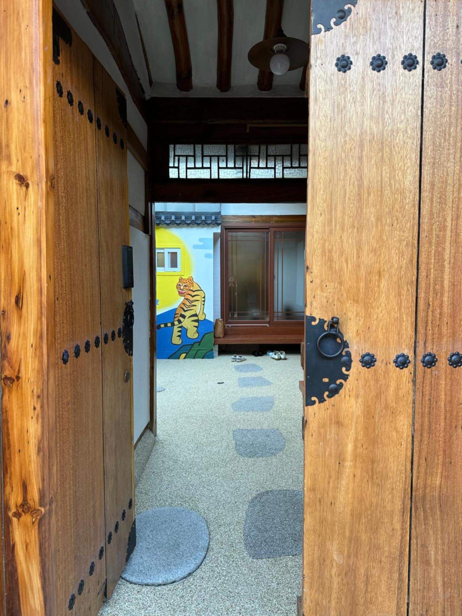 Gilgaon Hanok * Seoul