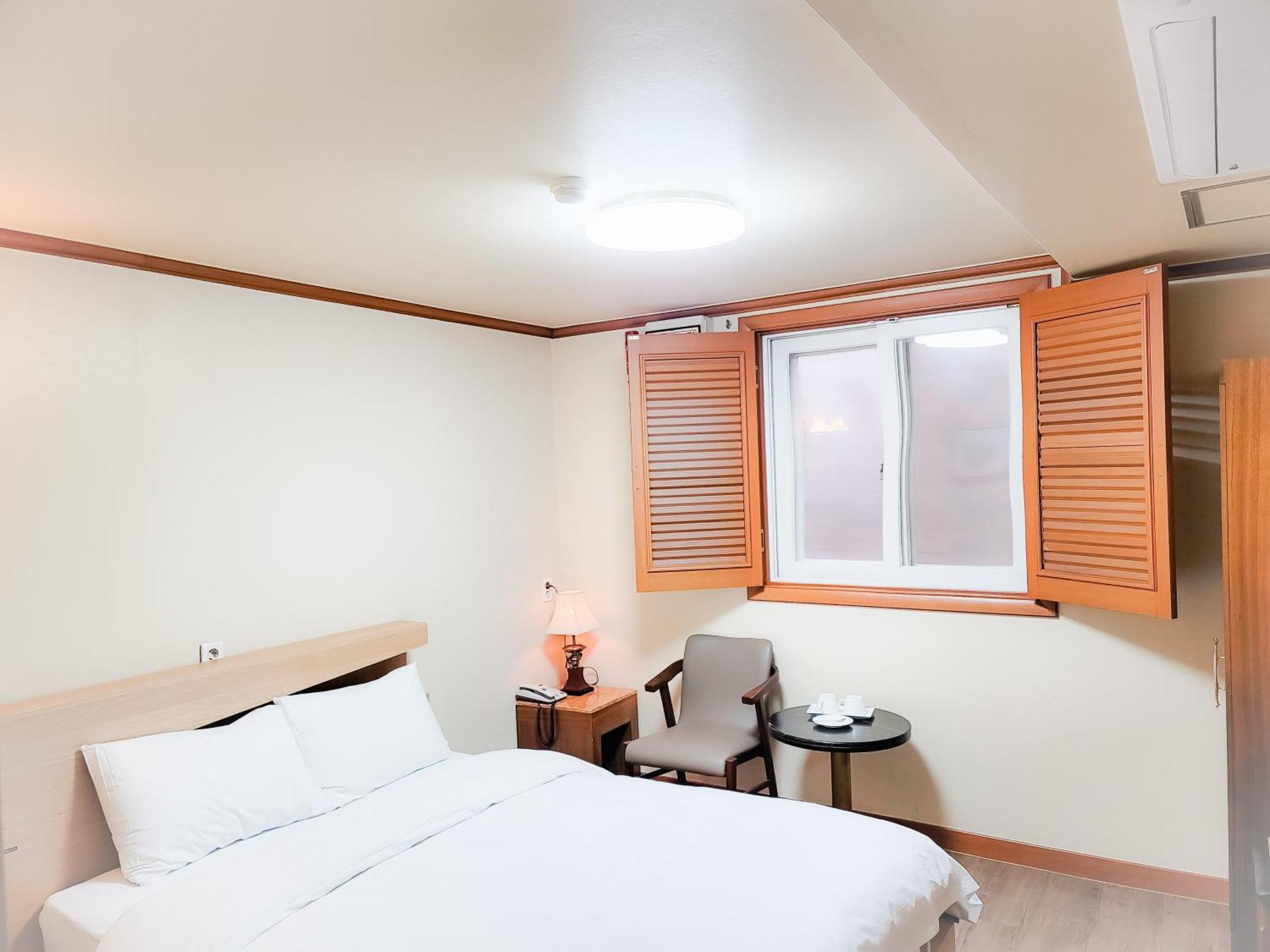 Hotel Noble 2*