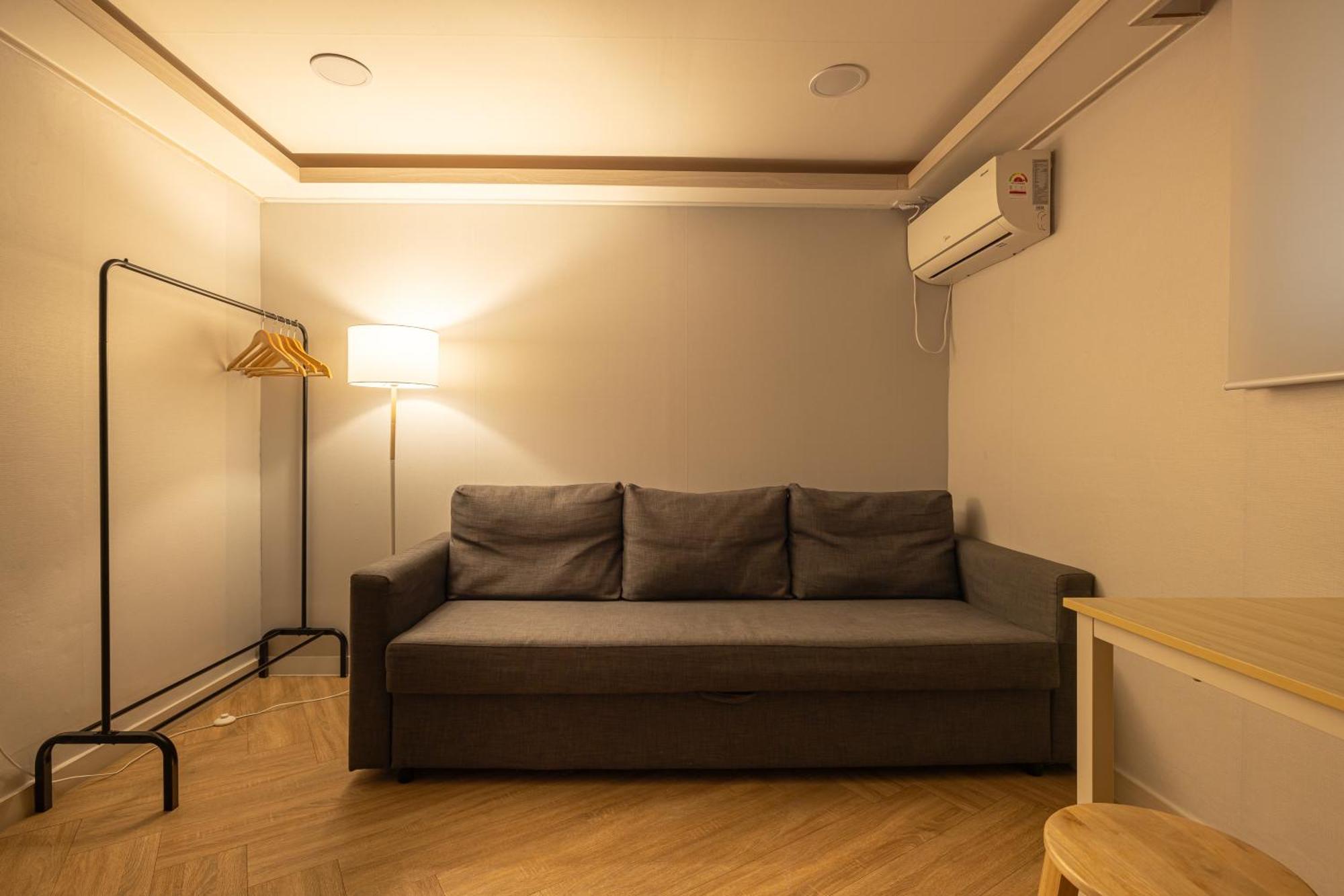 Woody Two Bedroom In Hongdae Guest house Seoul