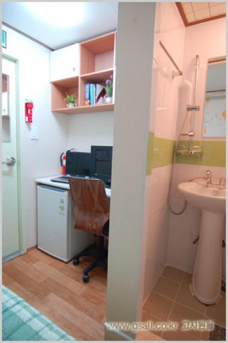 Hub House Livingtel *